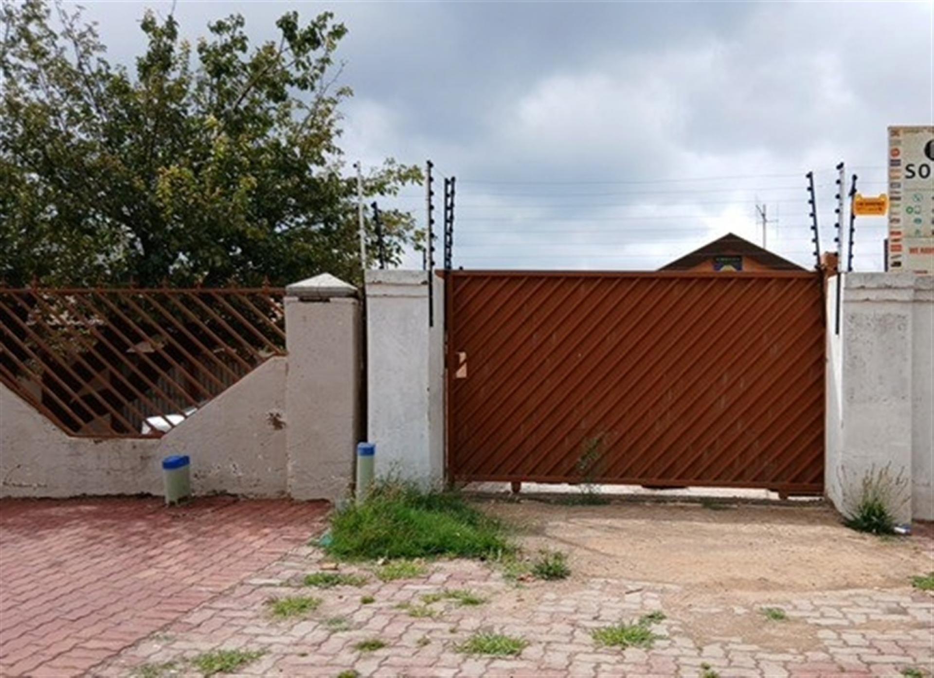 Front View of property in Norkem park