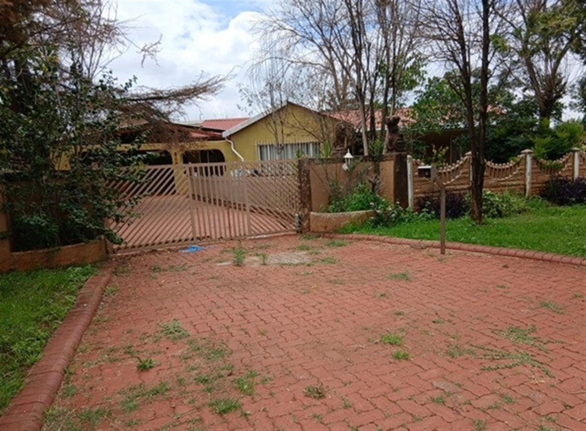 Front View of property in Daleside