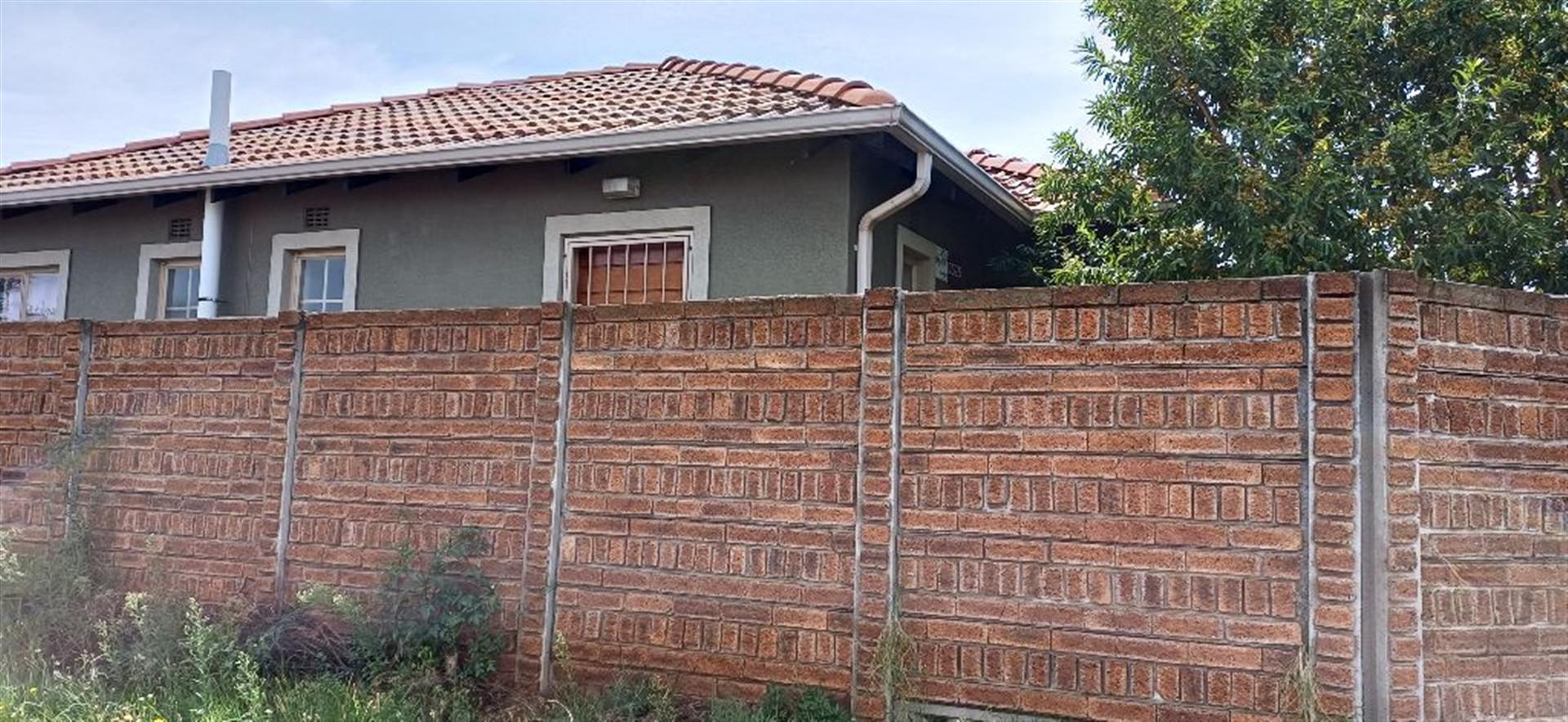 Front View of property in Sky City