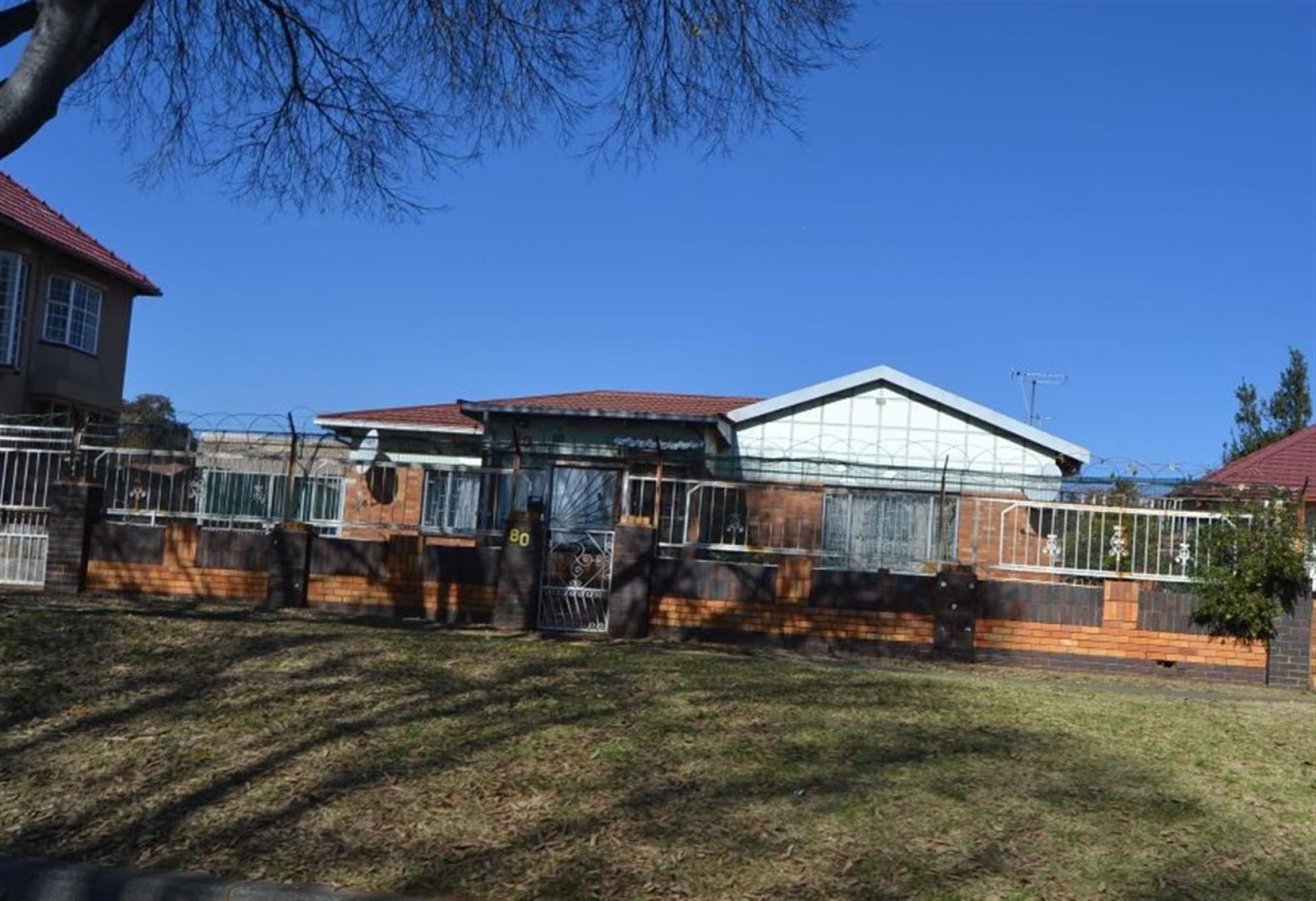 Front View of property in Rewlatch