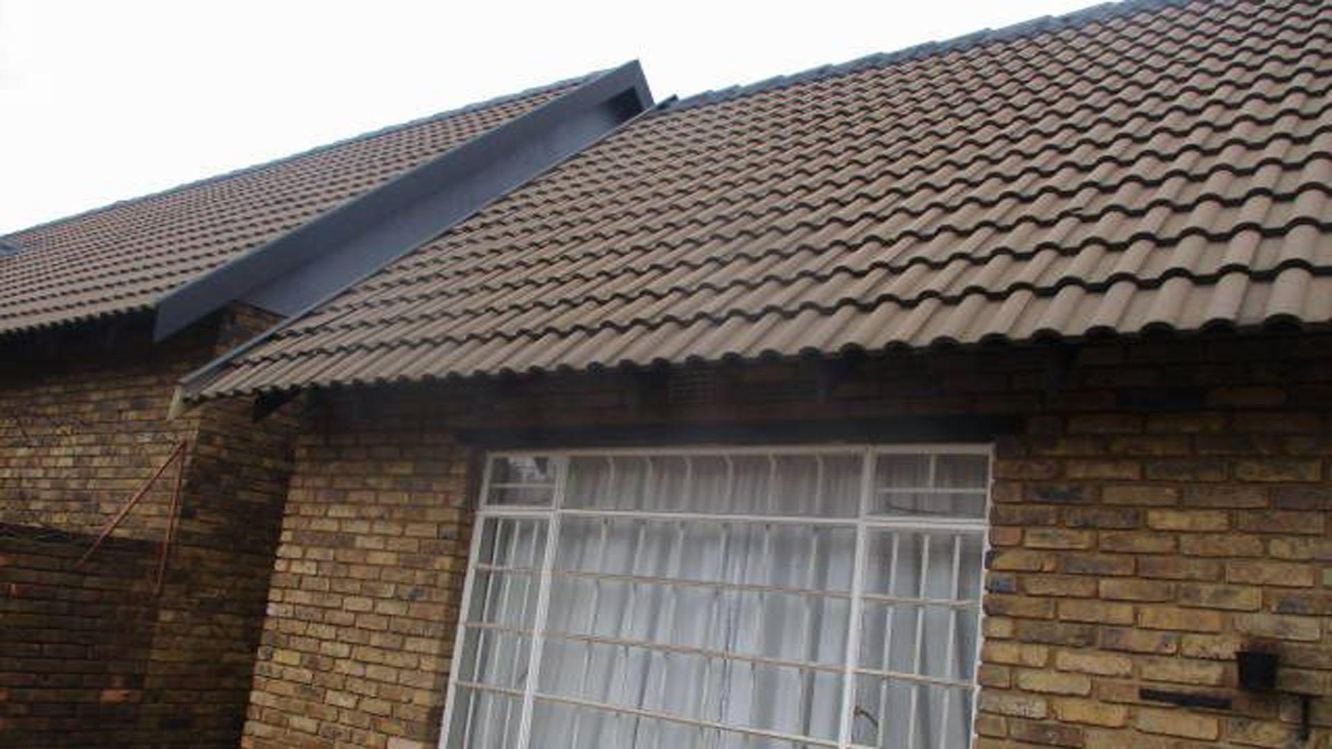 Front View of property in Middelburg - MP