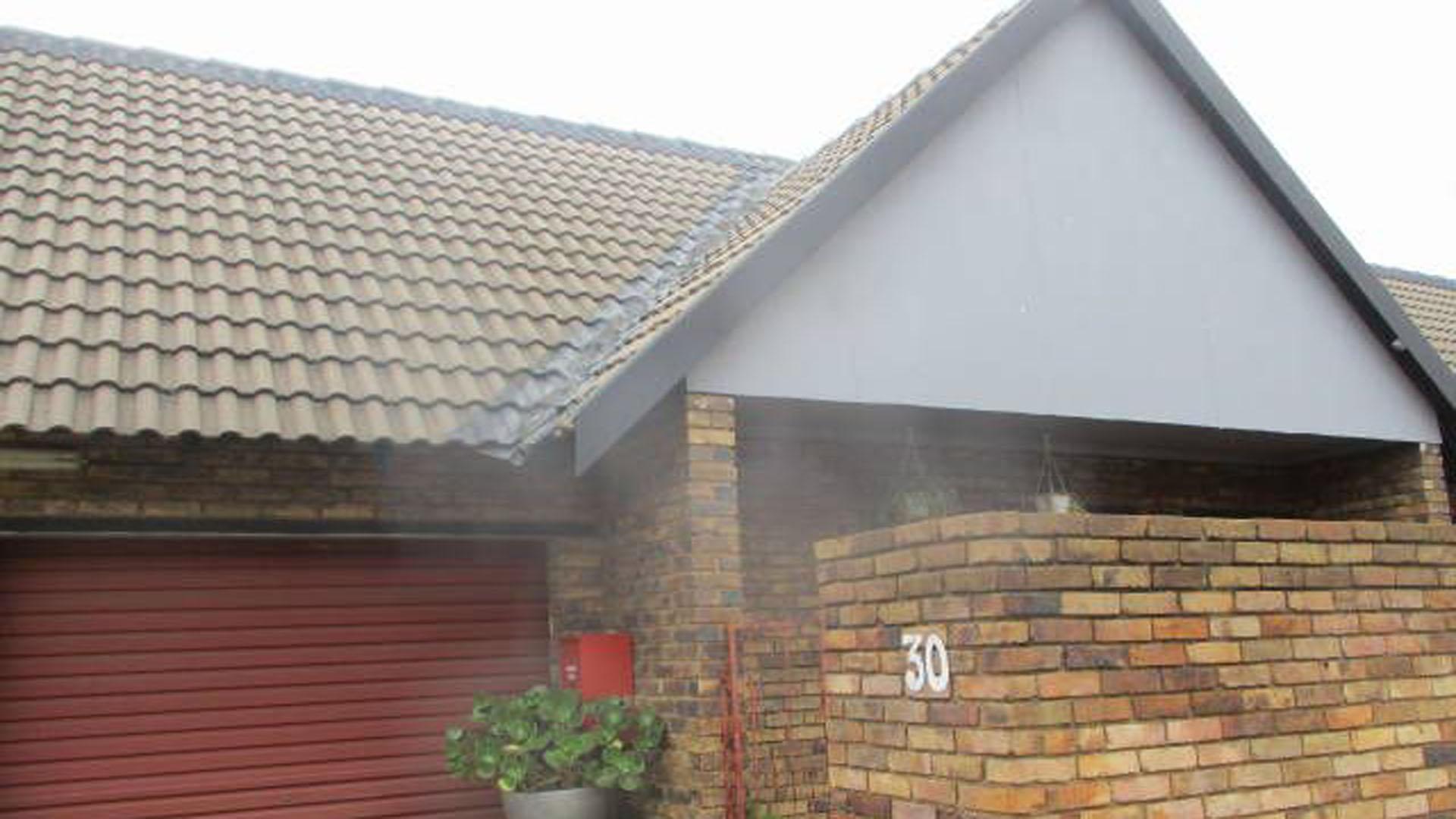 Front View of property in Middelburg - MP