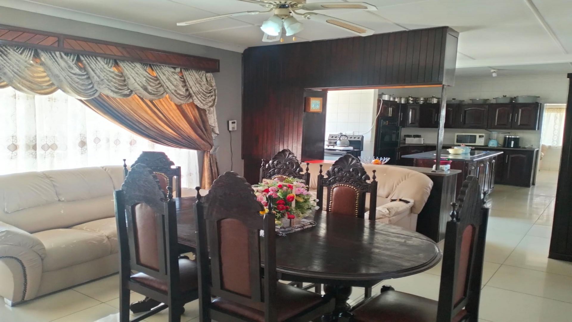 Dining Room of property in Horison
