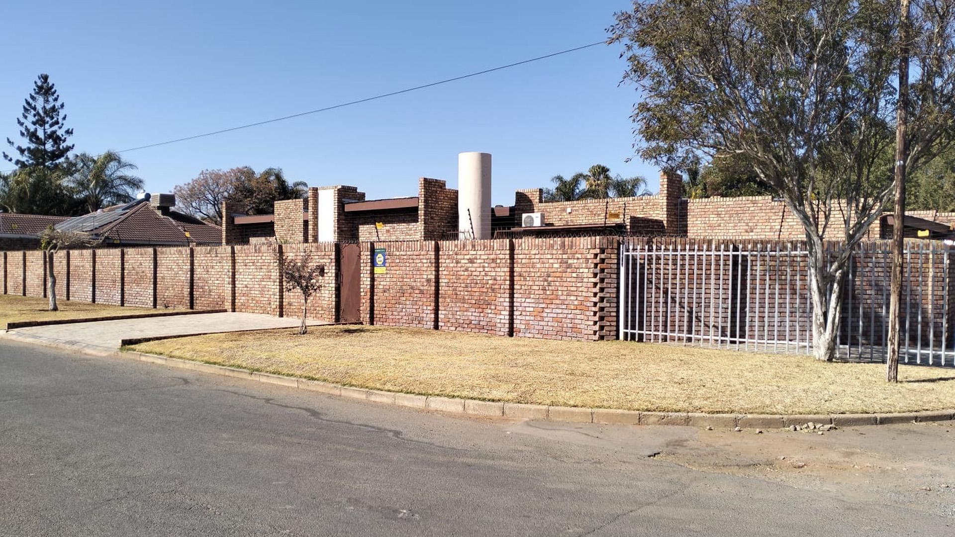 Front View of property in Kimberley