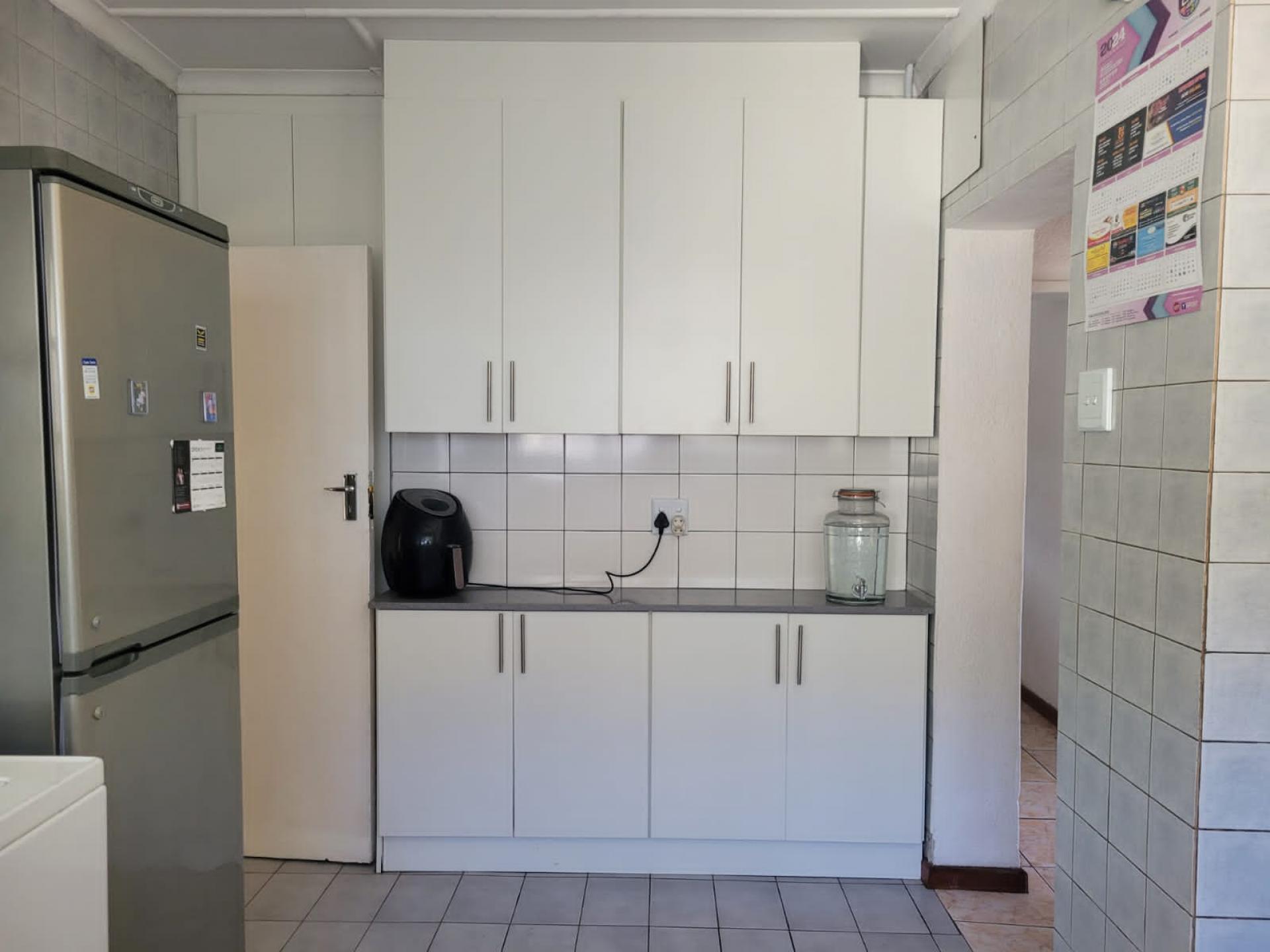 5 Bedroom House to Rent in Heathfield Property to rent M