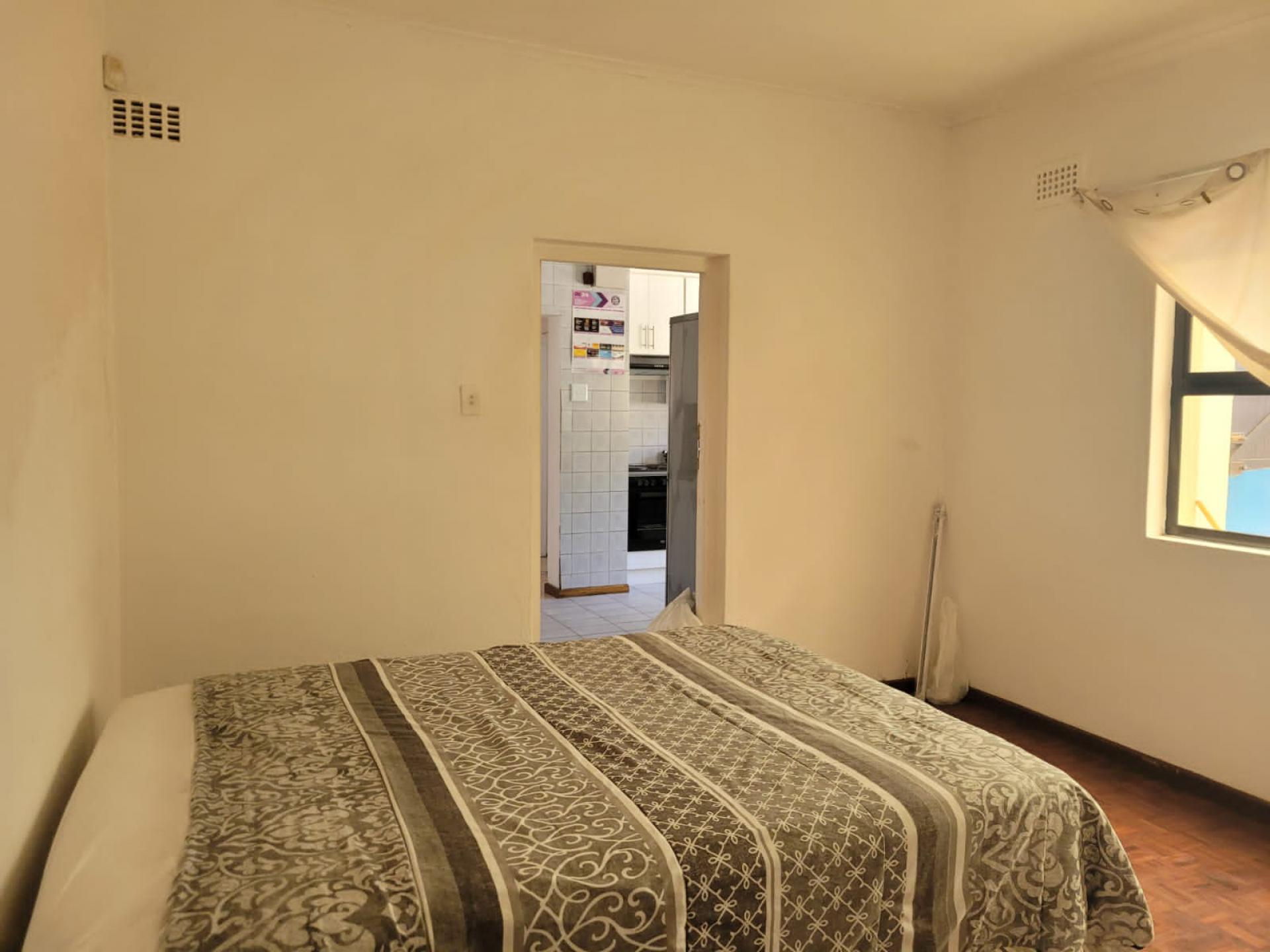 3 Bedroom House to Rent in Heathfield Property to rent M