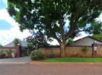Front View of property in Roodekrans