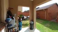 Patio - 10 square meters of property in Sagewood