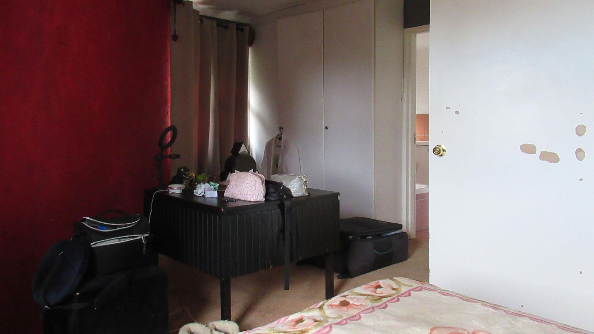 Bed Room 1 - 15 square meters of property in Noordheuwel