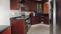 Kitchen - 13 square meters of property in Noordheuwel