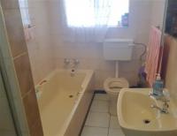 Bathroom 1 of property in Modimolle (Nylstroom)