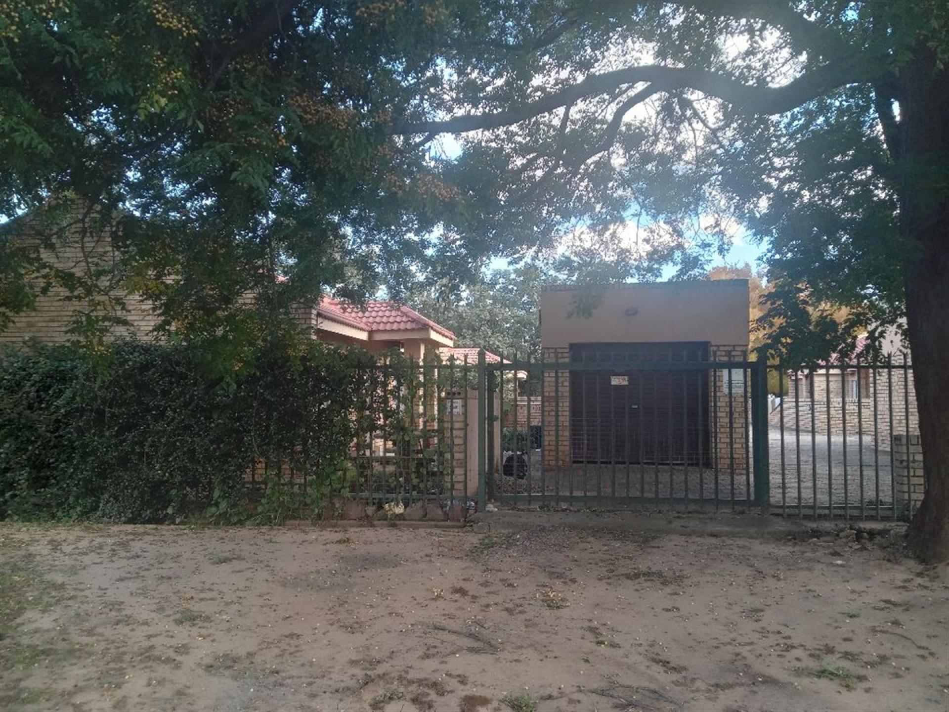 Front View of property in Christiana