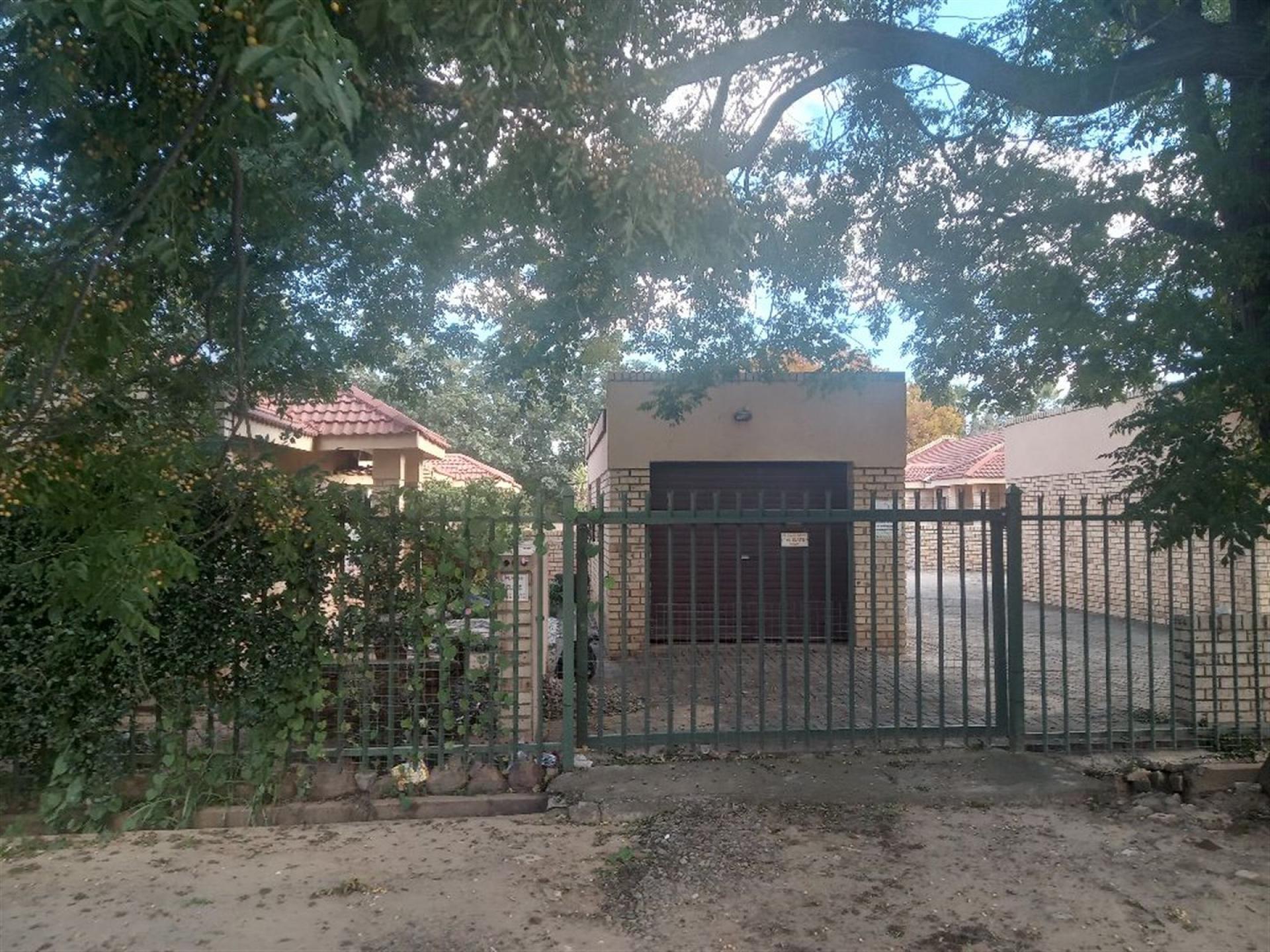 Front View of property in Christiana
