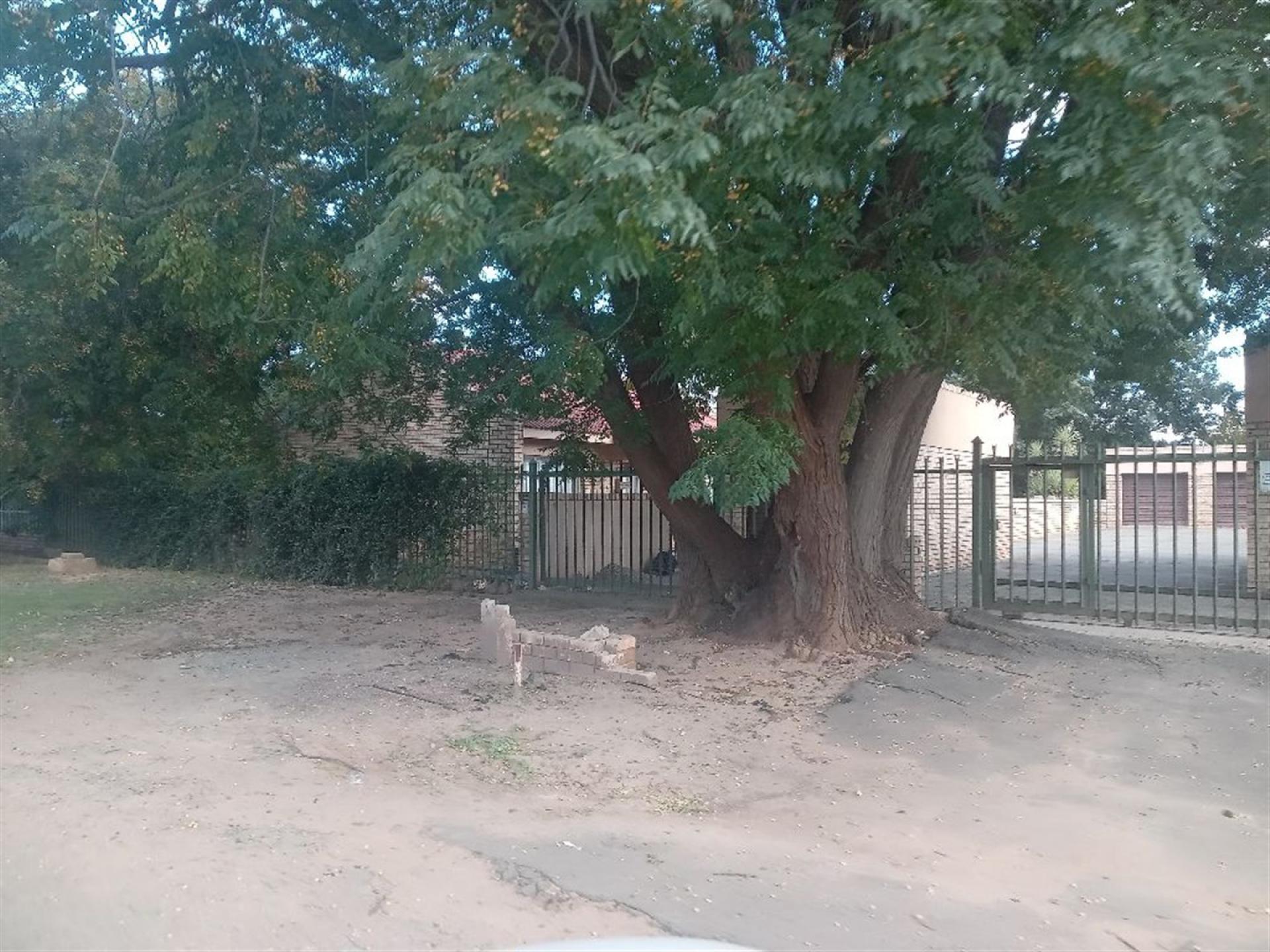 Front View of property in Christiana