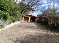 Front View of property in Lombardy East