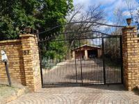 Front View of property in Lombardy East