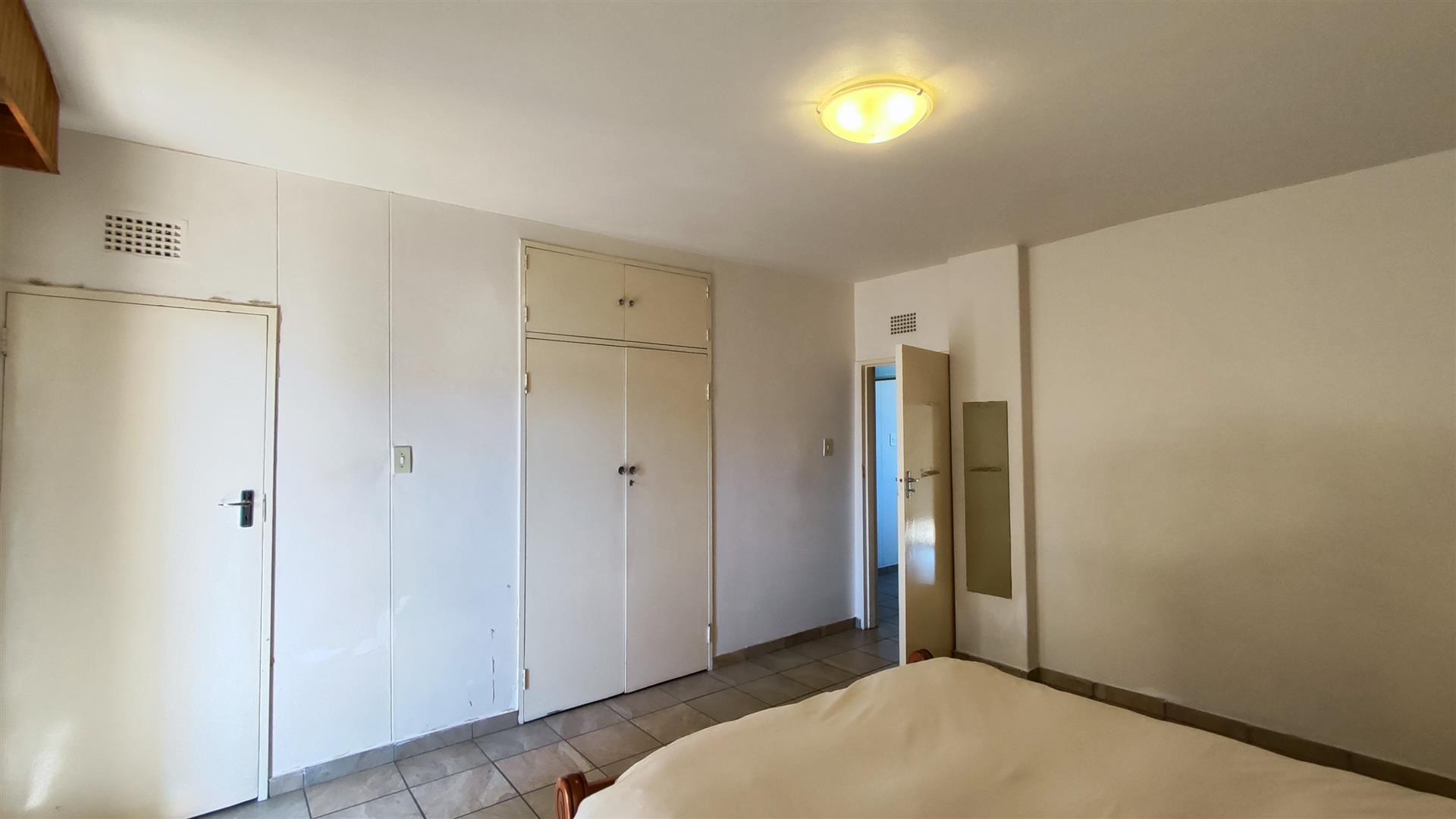 Bed Room 1 - 20 square meters of property in Morehill