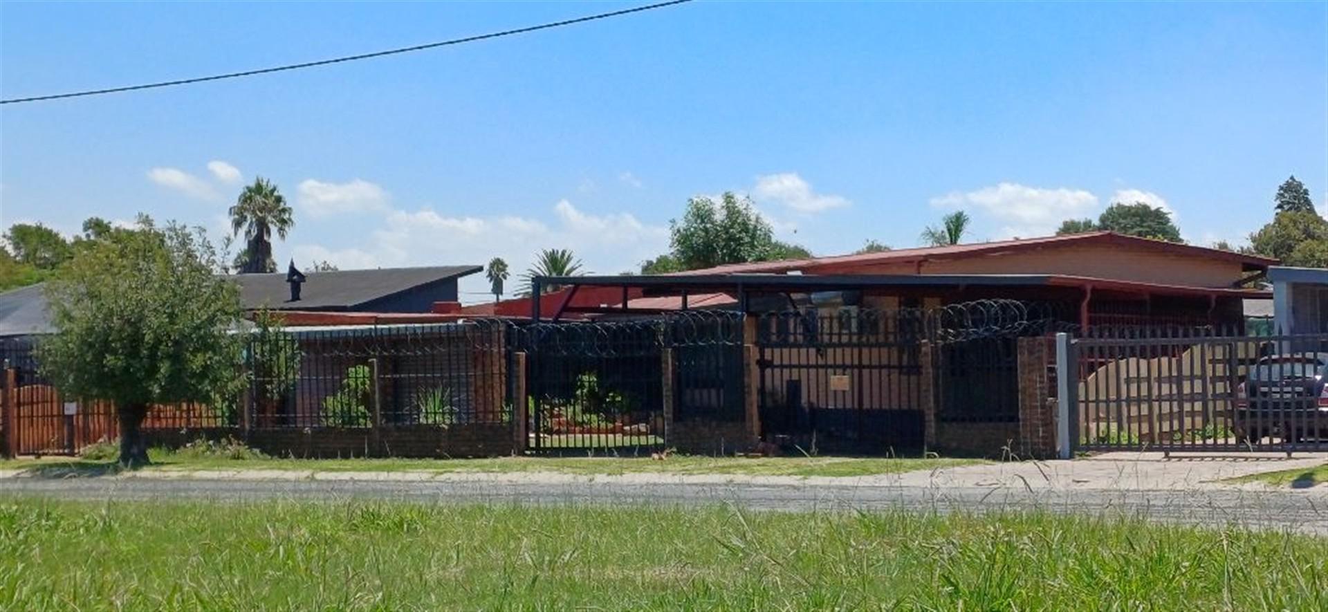 Front View of property in Dalview