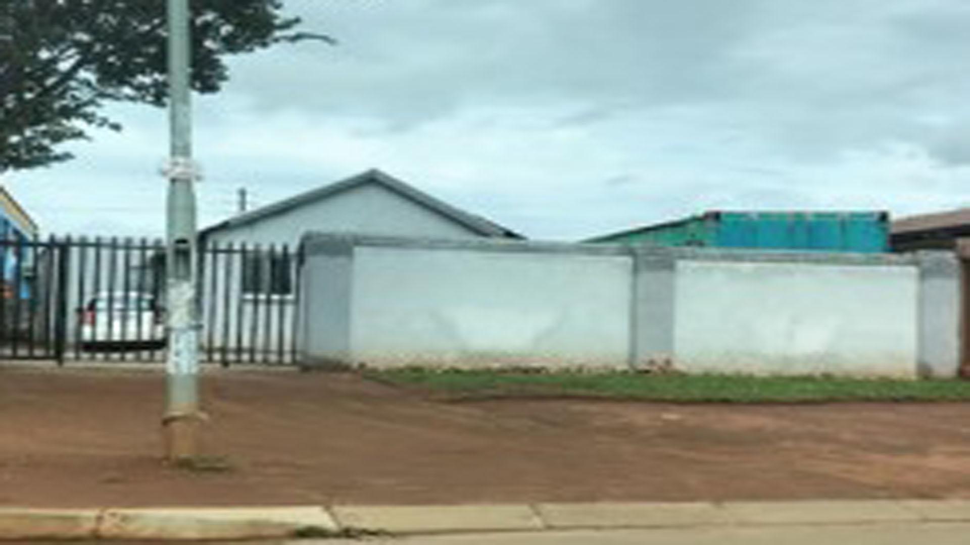 Front View of property in Protea Glen