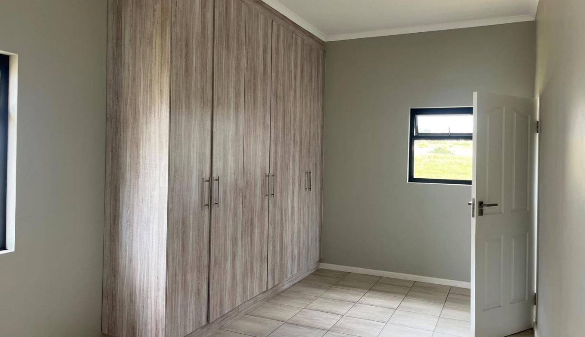 Bed Room 1 of property in Kidds Beach