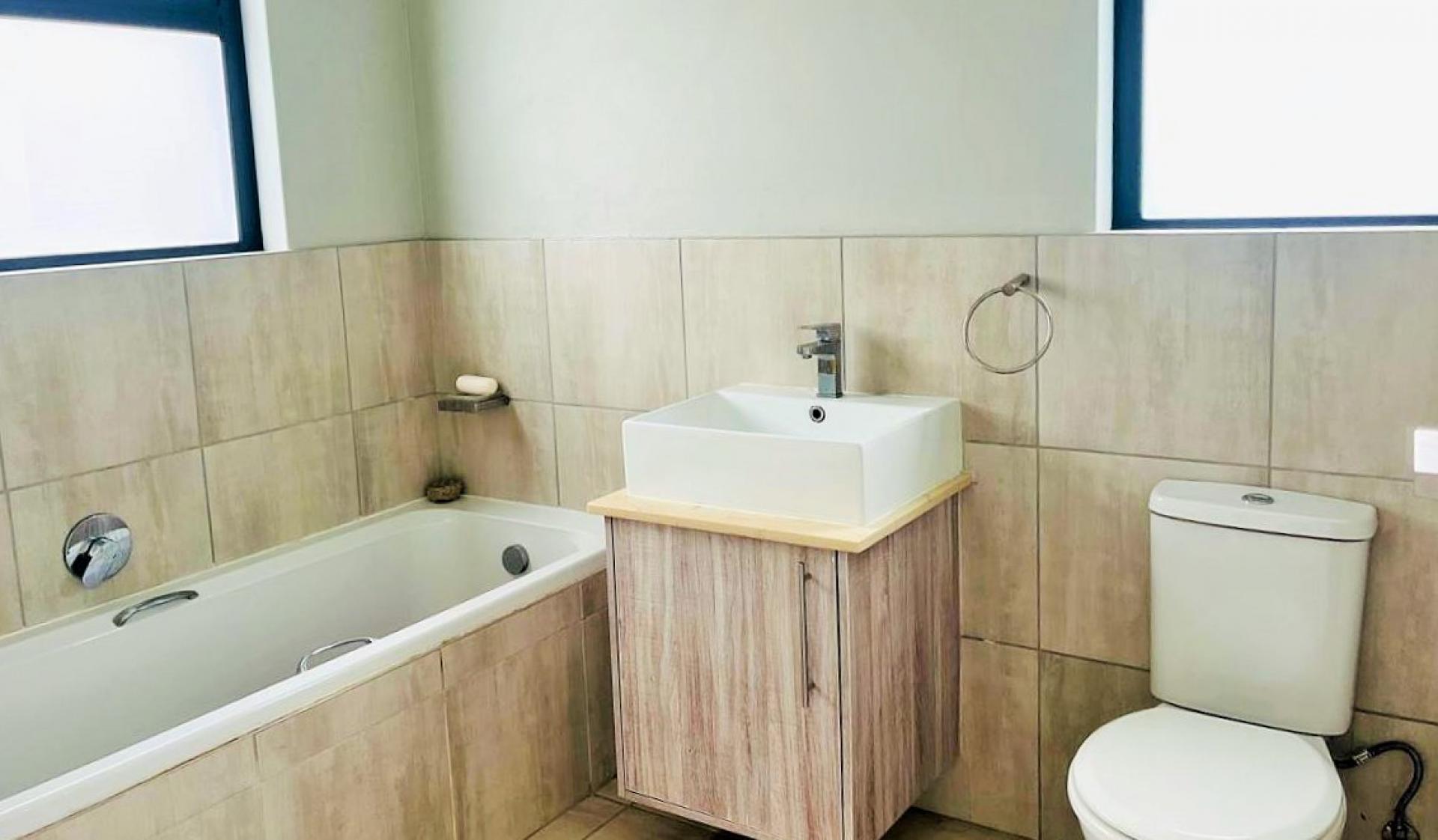 Bathroom 1 of property in Kidds Beach