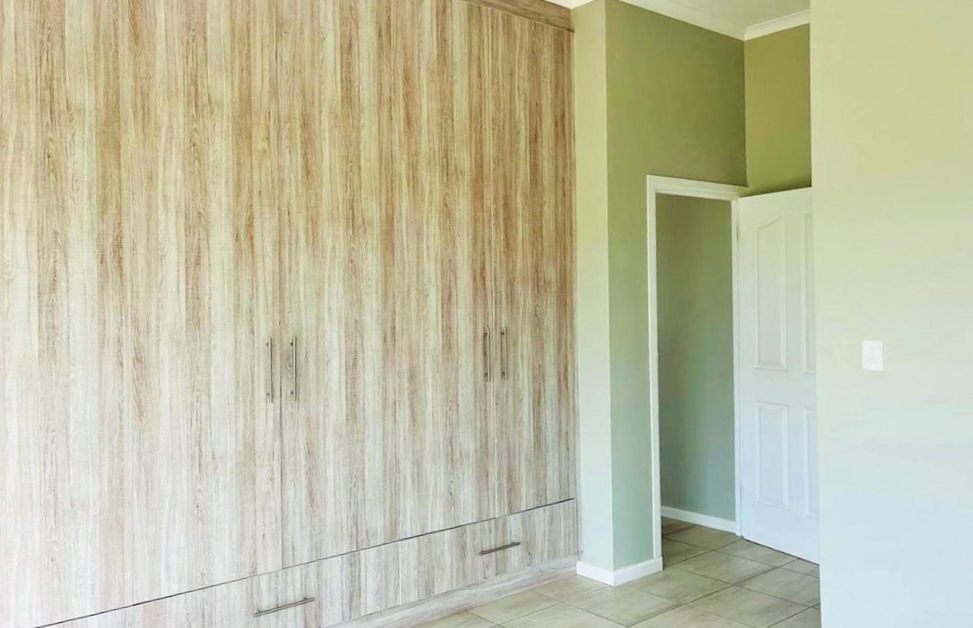 Main Bedroom of property in Kidds Beach