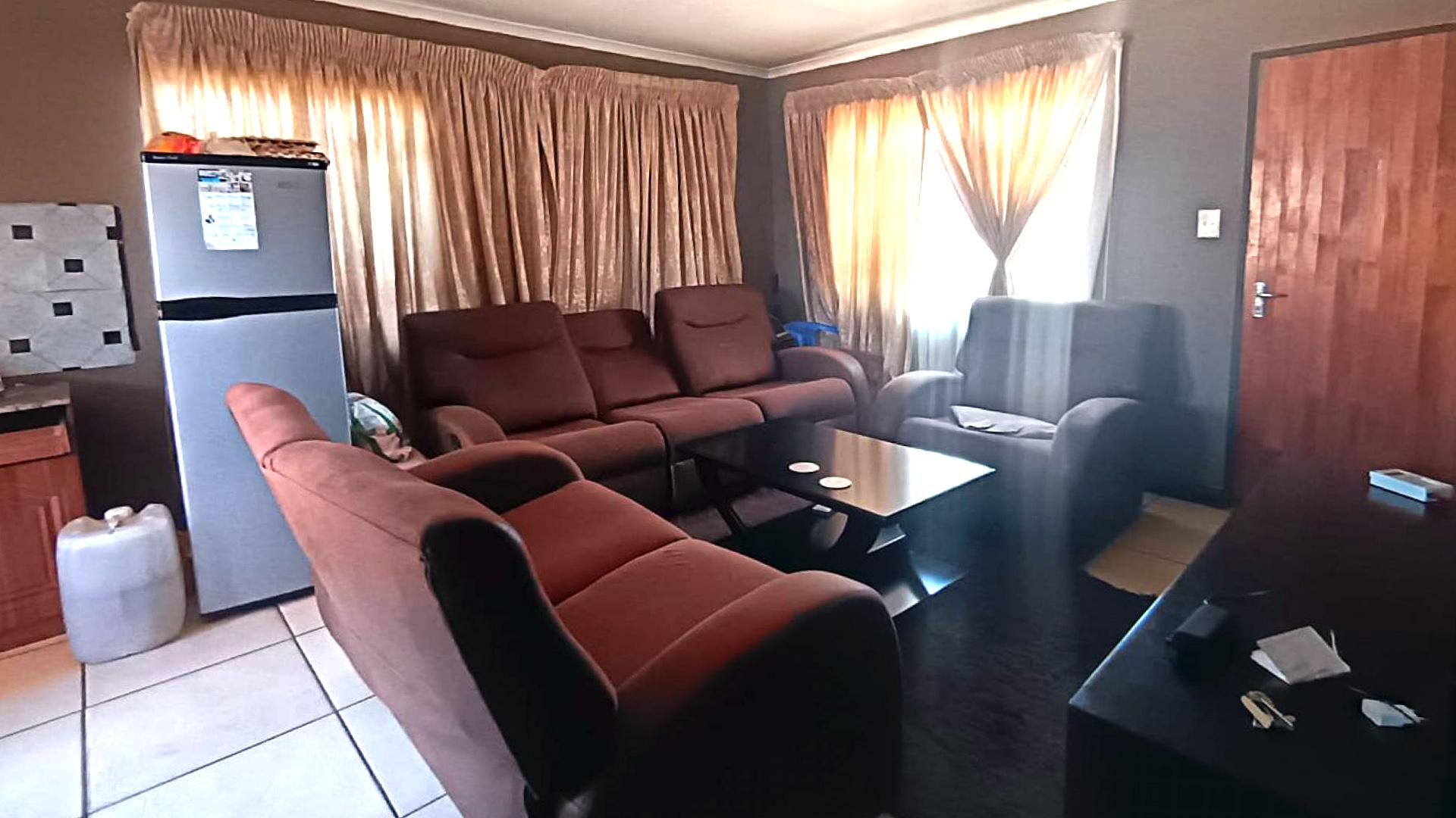 Lounges of property in Protea Glen