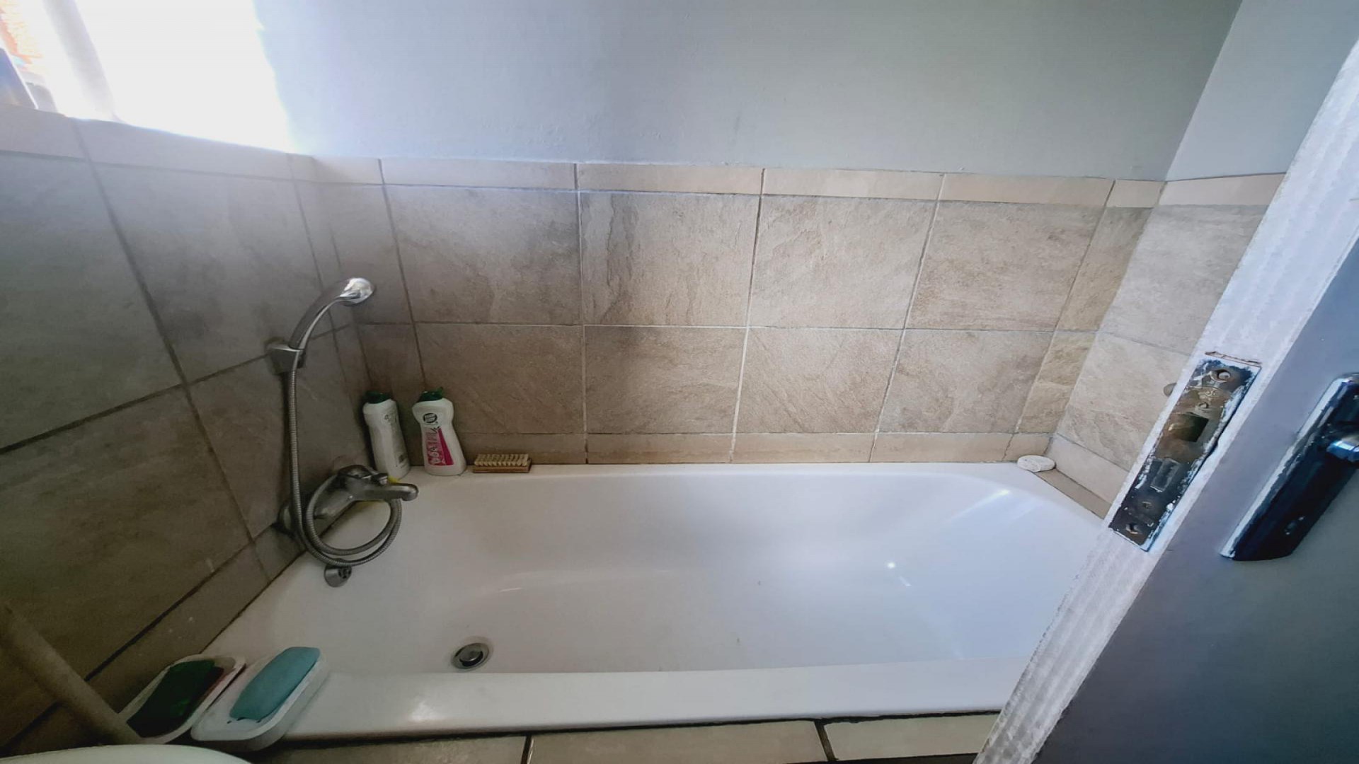Bathroom 1 of property in Sunnyside