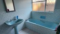Bathroom 1 of property in Flimieda