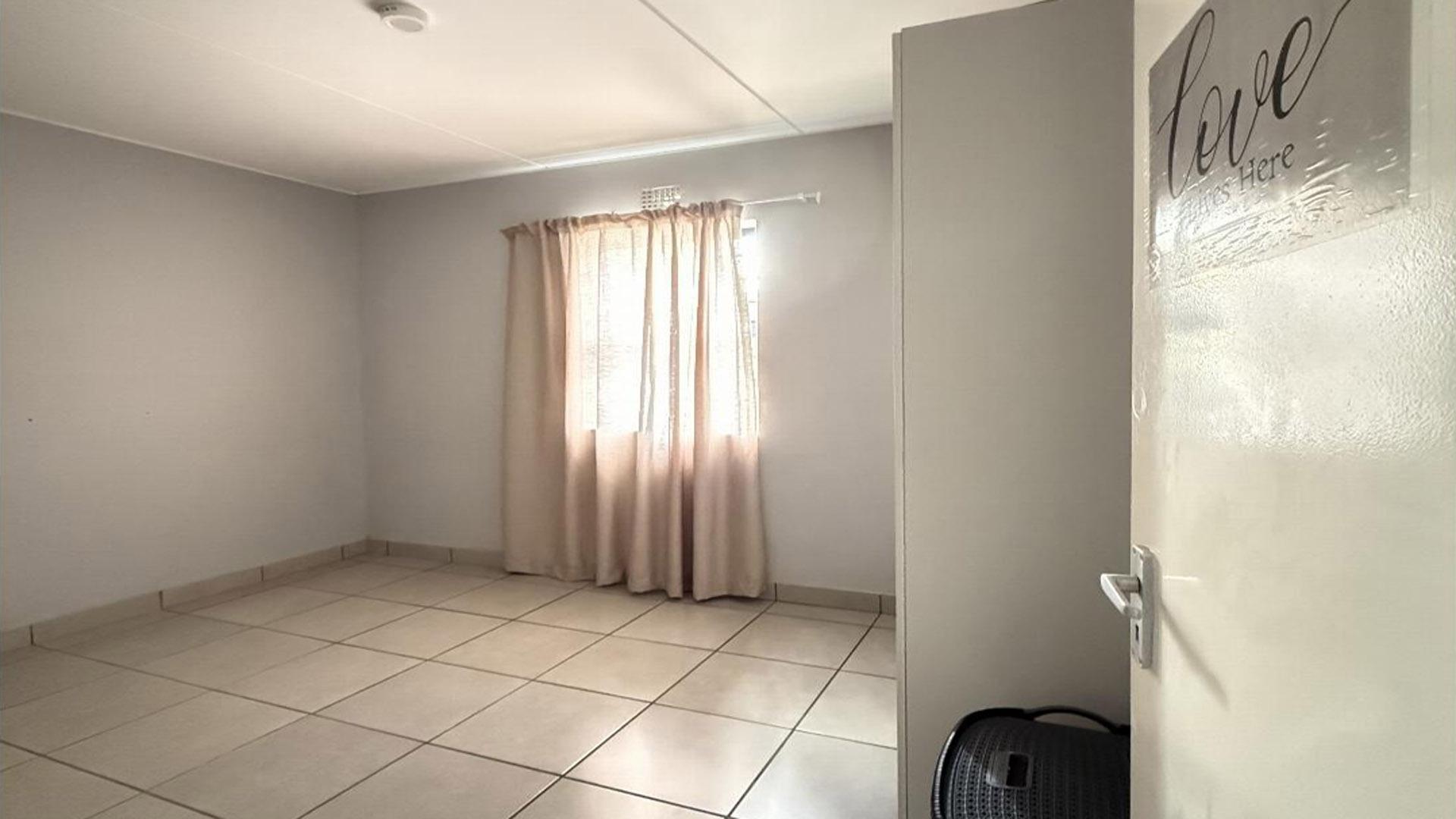 Spaces of property in Riverside View