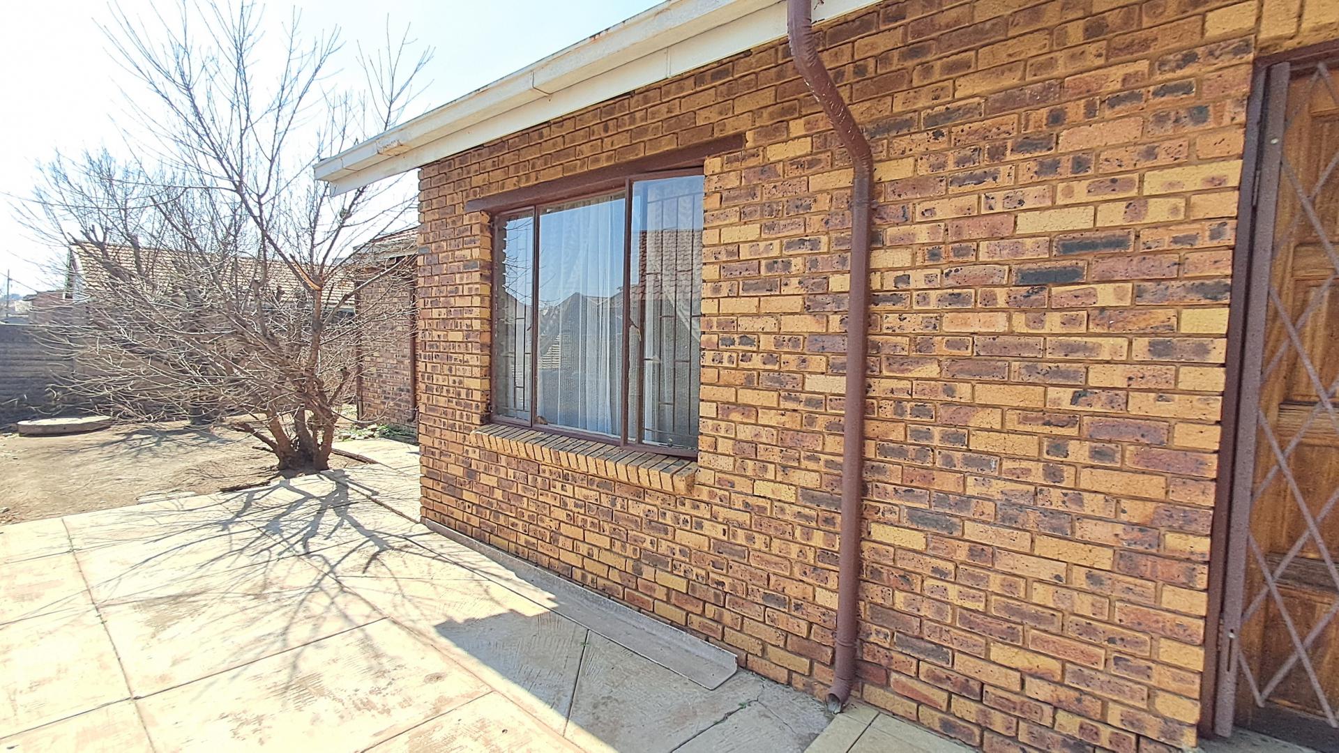 Front View of property in Sebokeng