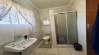 Bathroom 1 of property in Kimberley