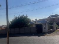 Front View of property in Primrose