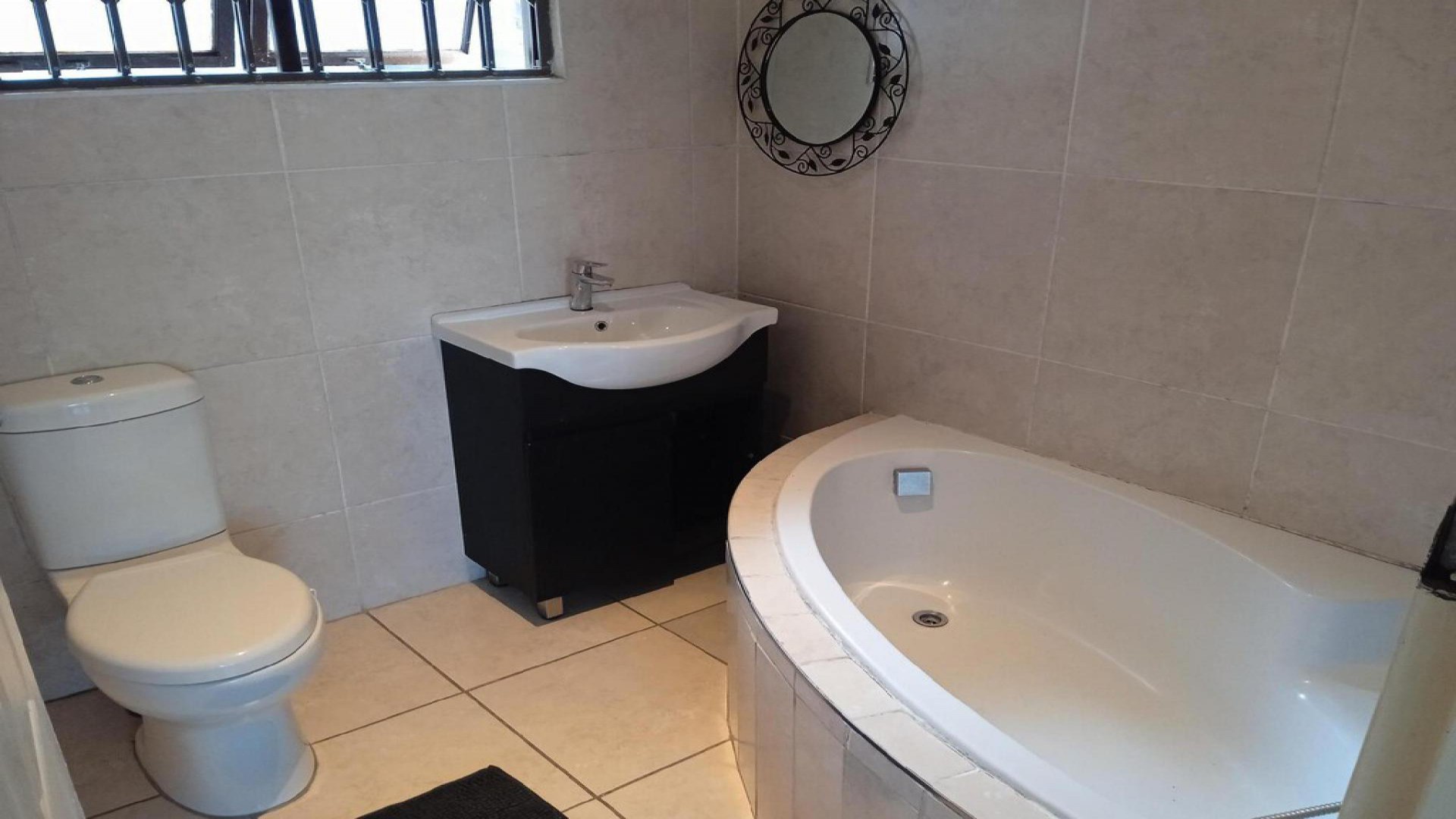 Bathroom 2 of property in Reservoir Hills