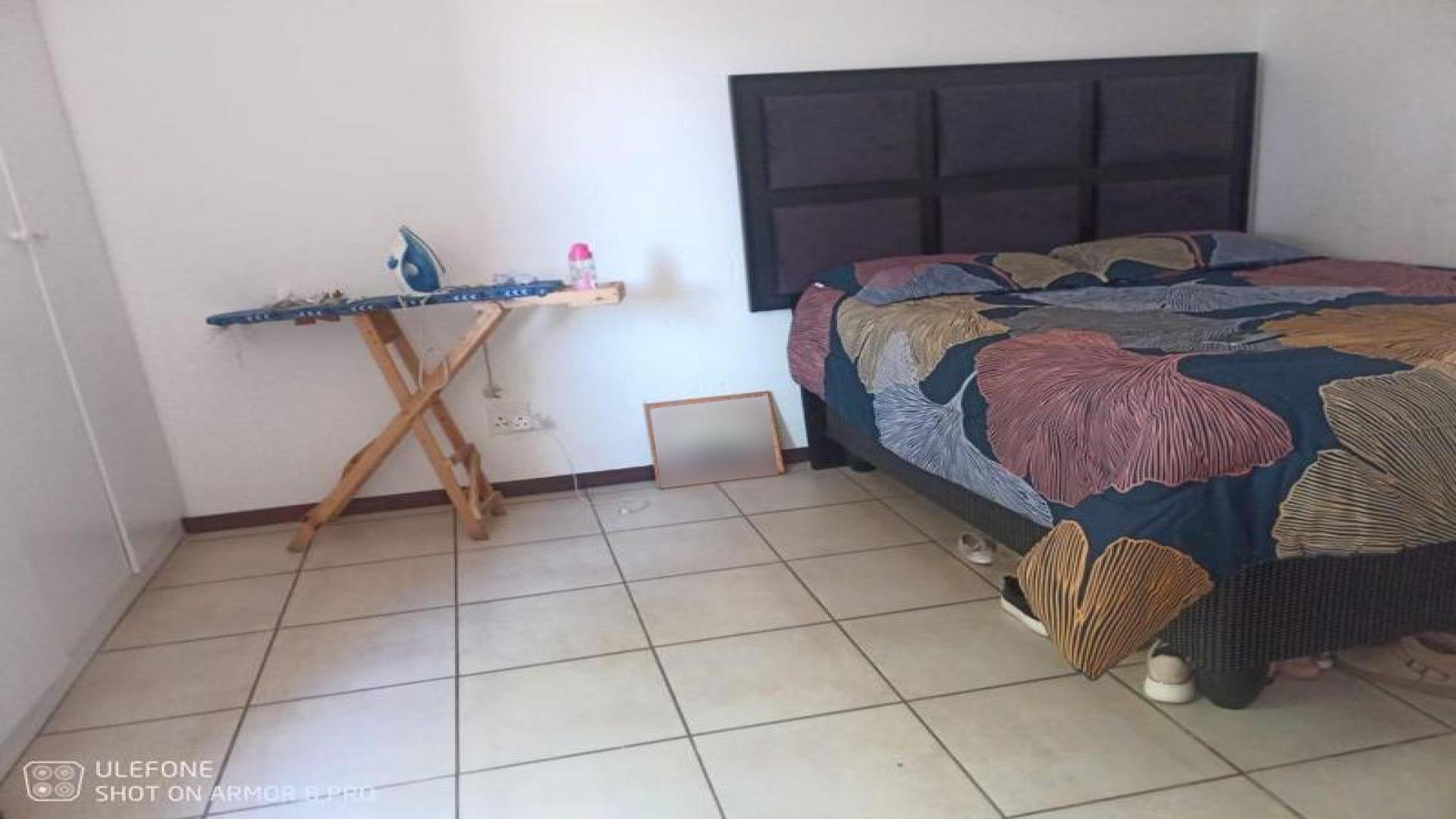 Bed Room 2 - 16 square meters of property in Helderwyk Estate