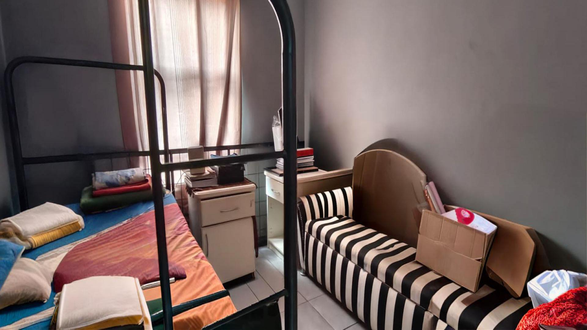 Bed Room 1 - 11 square meters of property in Witpoortjie