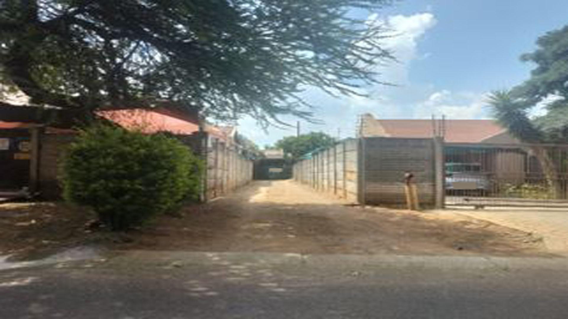 Front View of property in Geelhoutpark
