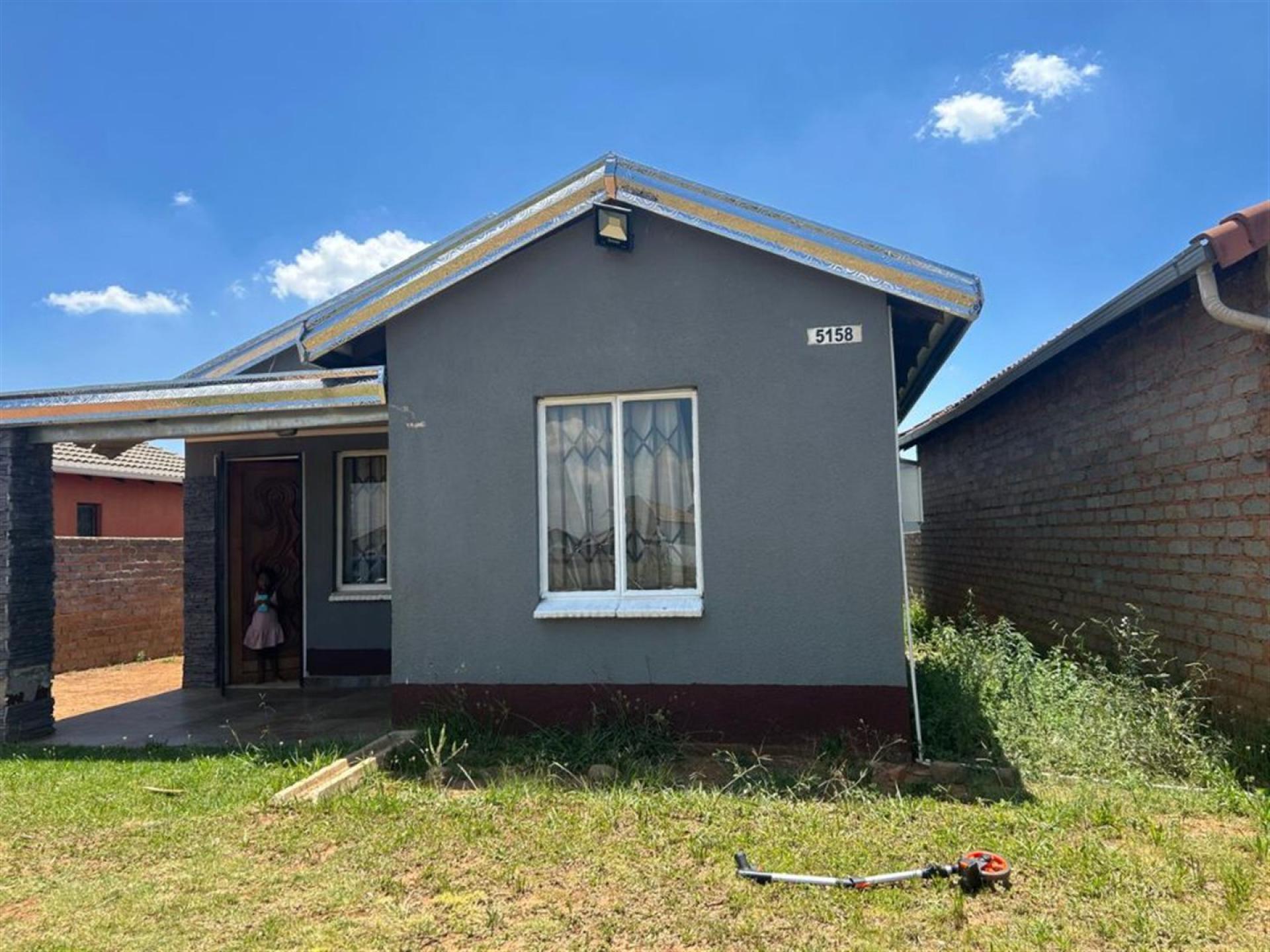 Front View of property in Windmill Park