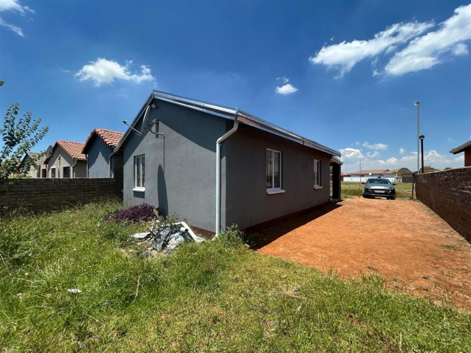 Front View of property in Windmill Park