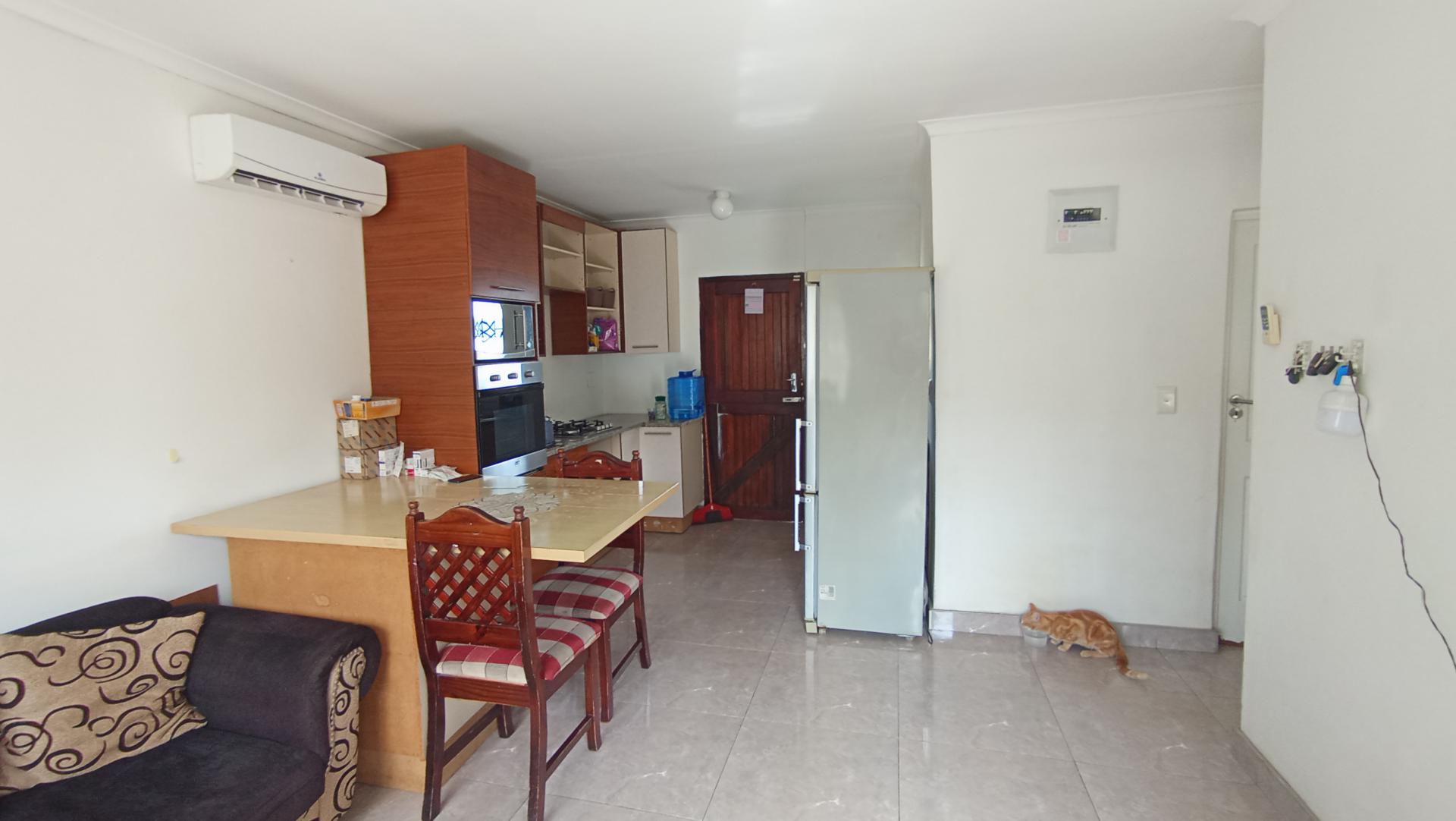 Lounges - 18 square meters of property in Westham