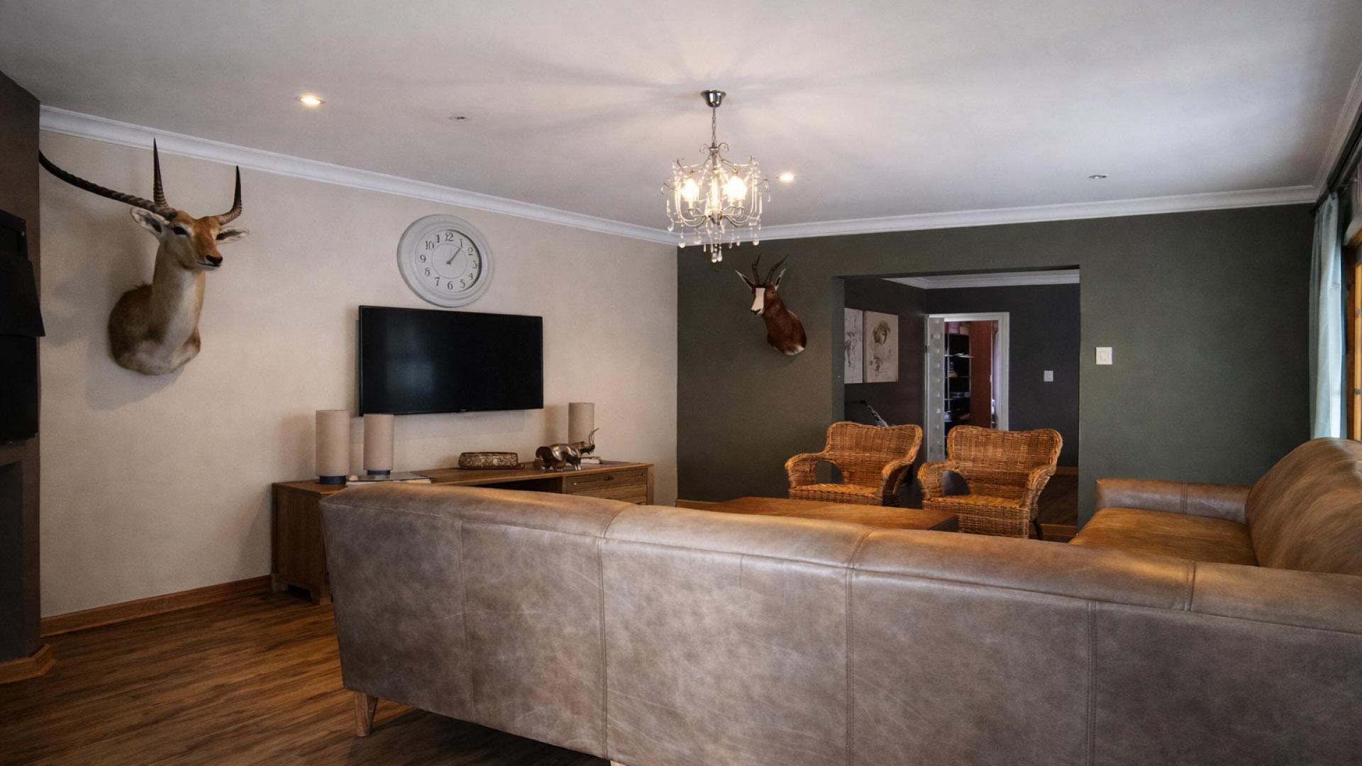 TV Room of property in Heuwelsig