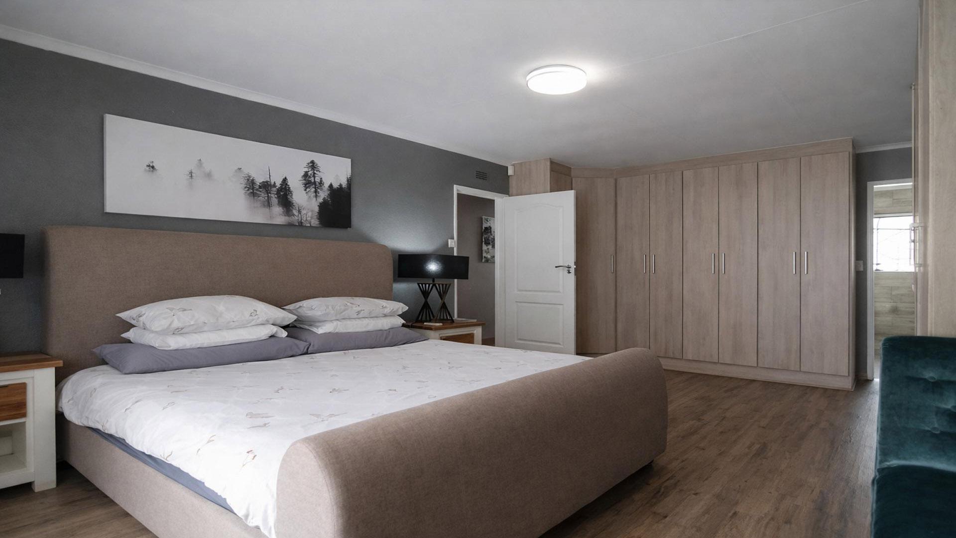 Bed Room 1 of property in Heuwelsig