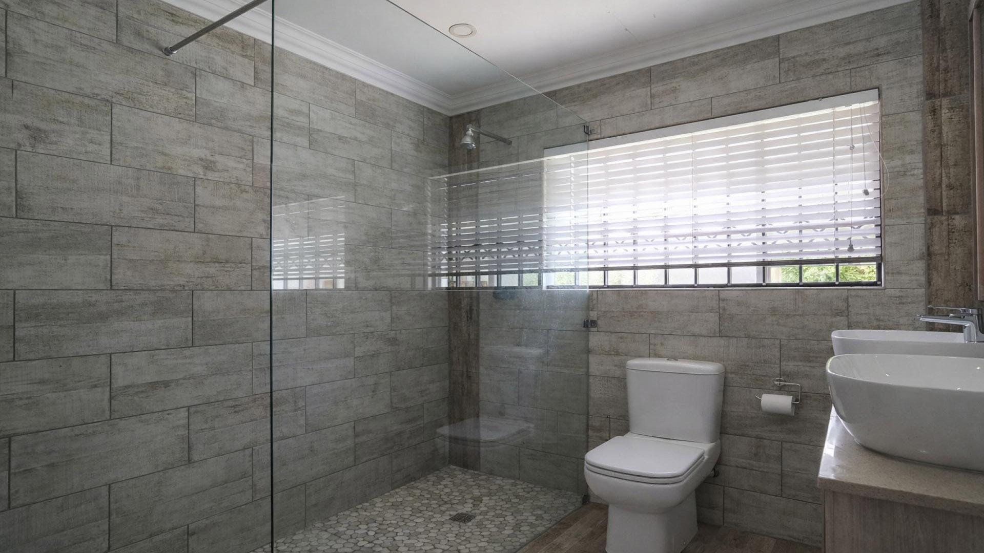 Bathroom 1 of property in Heuwelsig