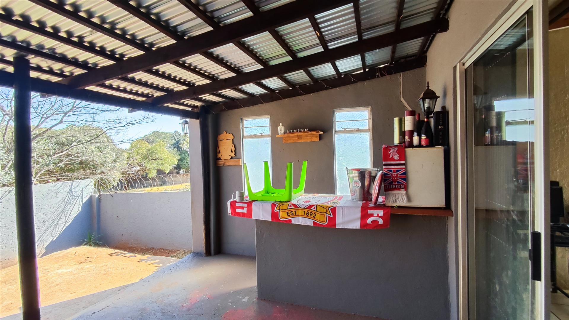 Patio - 18 square meters of property in Klopperpark