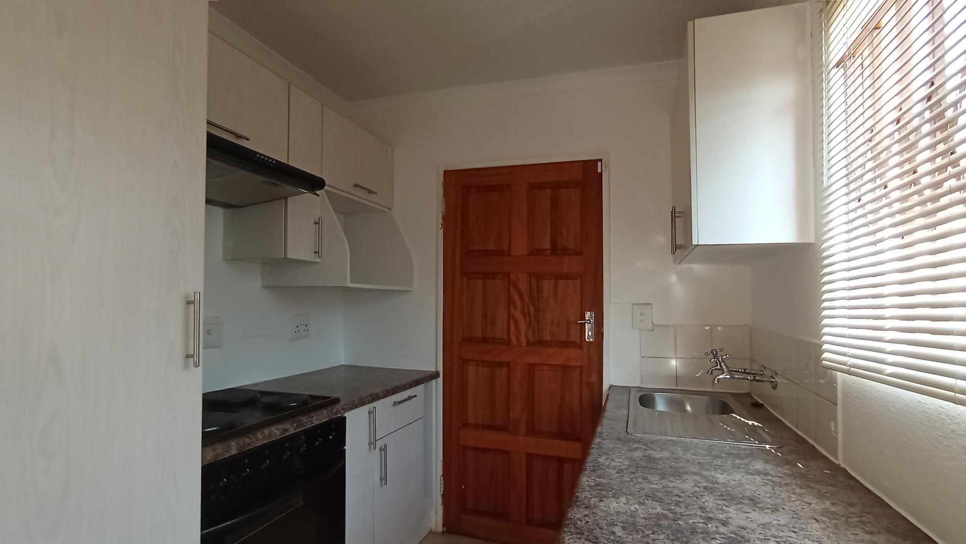 Kitchen - 5 square meters of property in Rosslyn