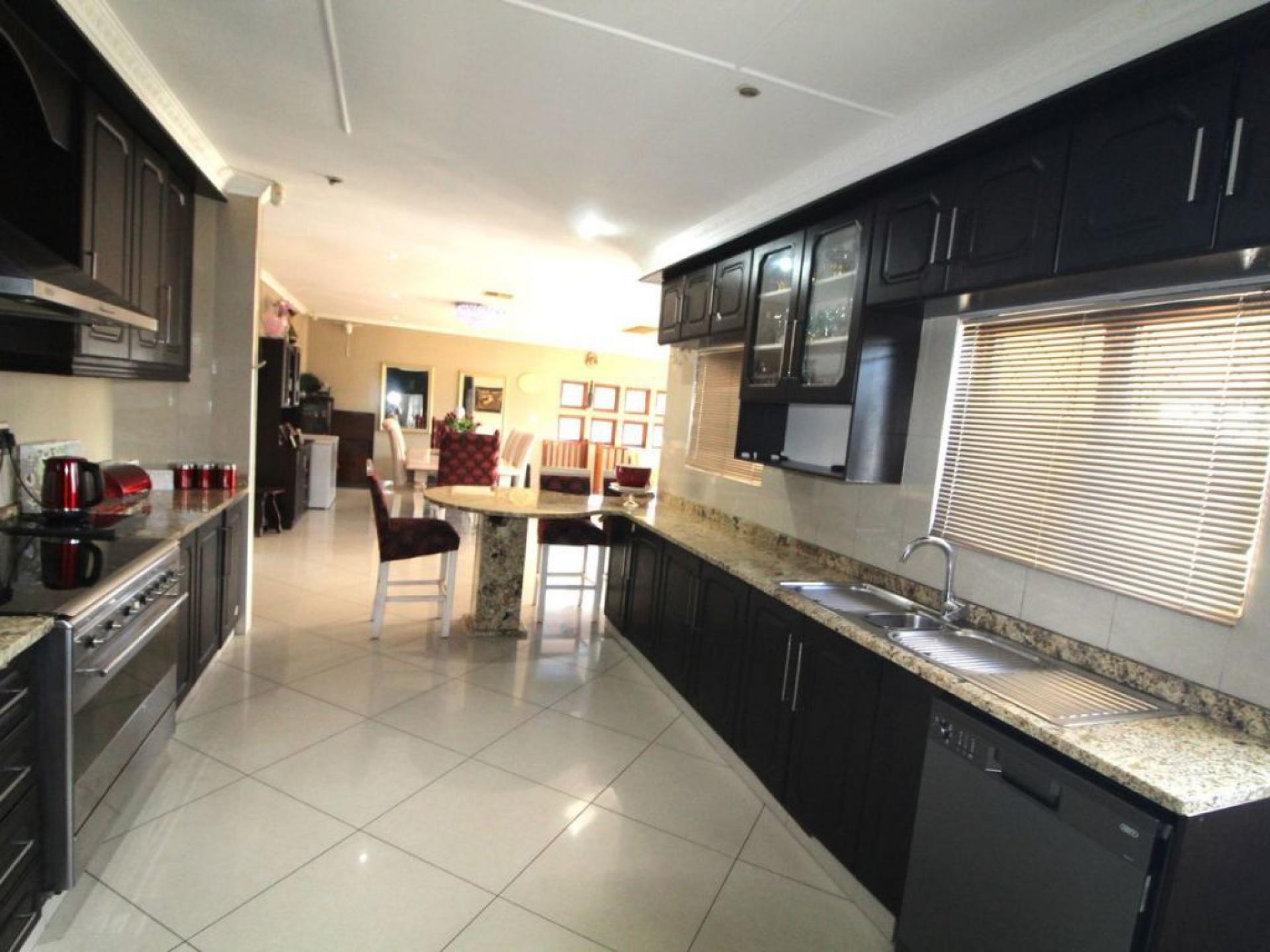  of property in Queensburgh