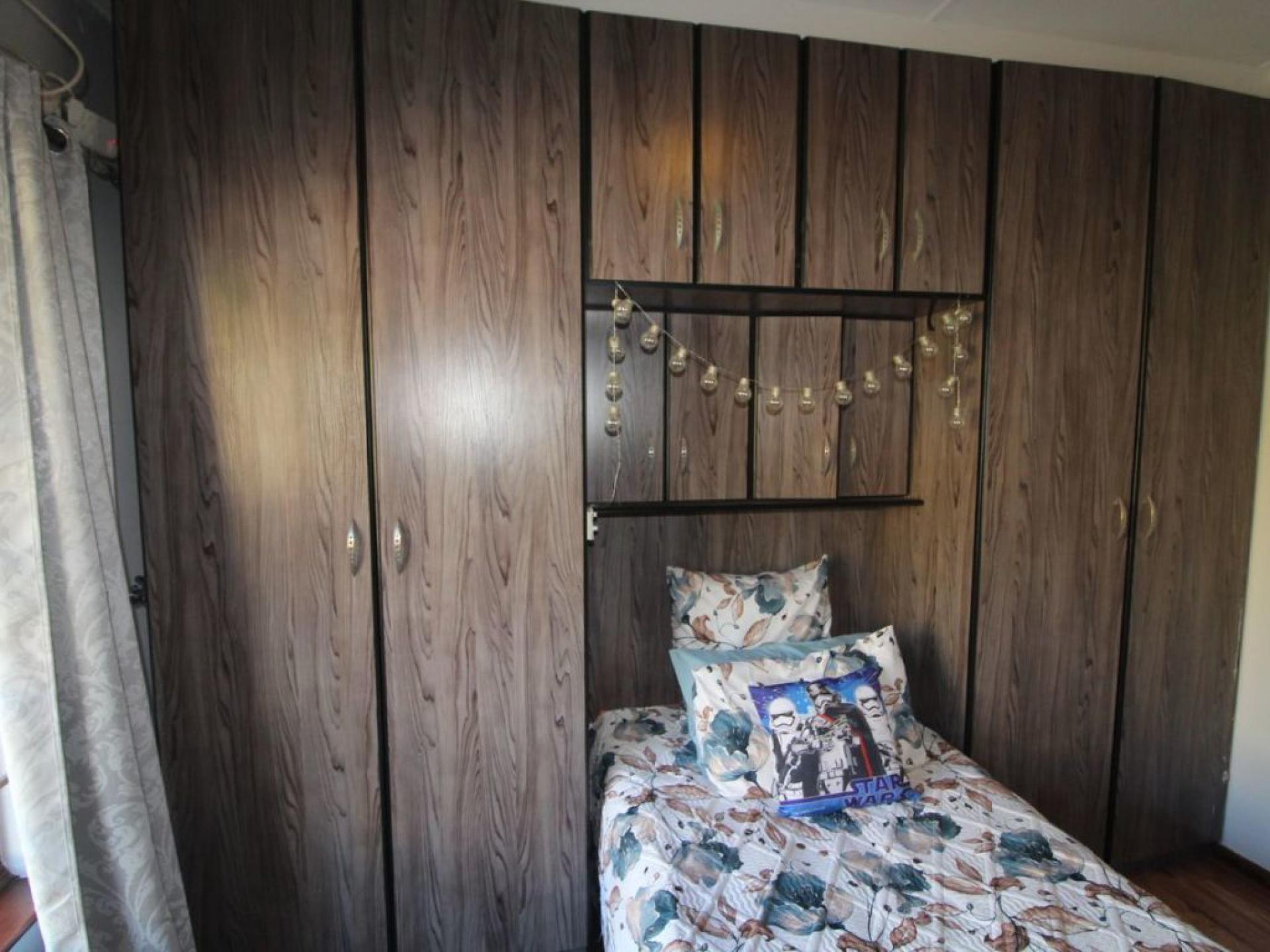  of property in Queensburgh