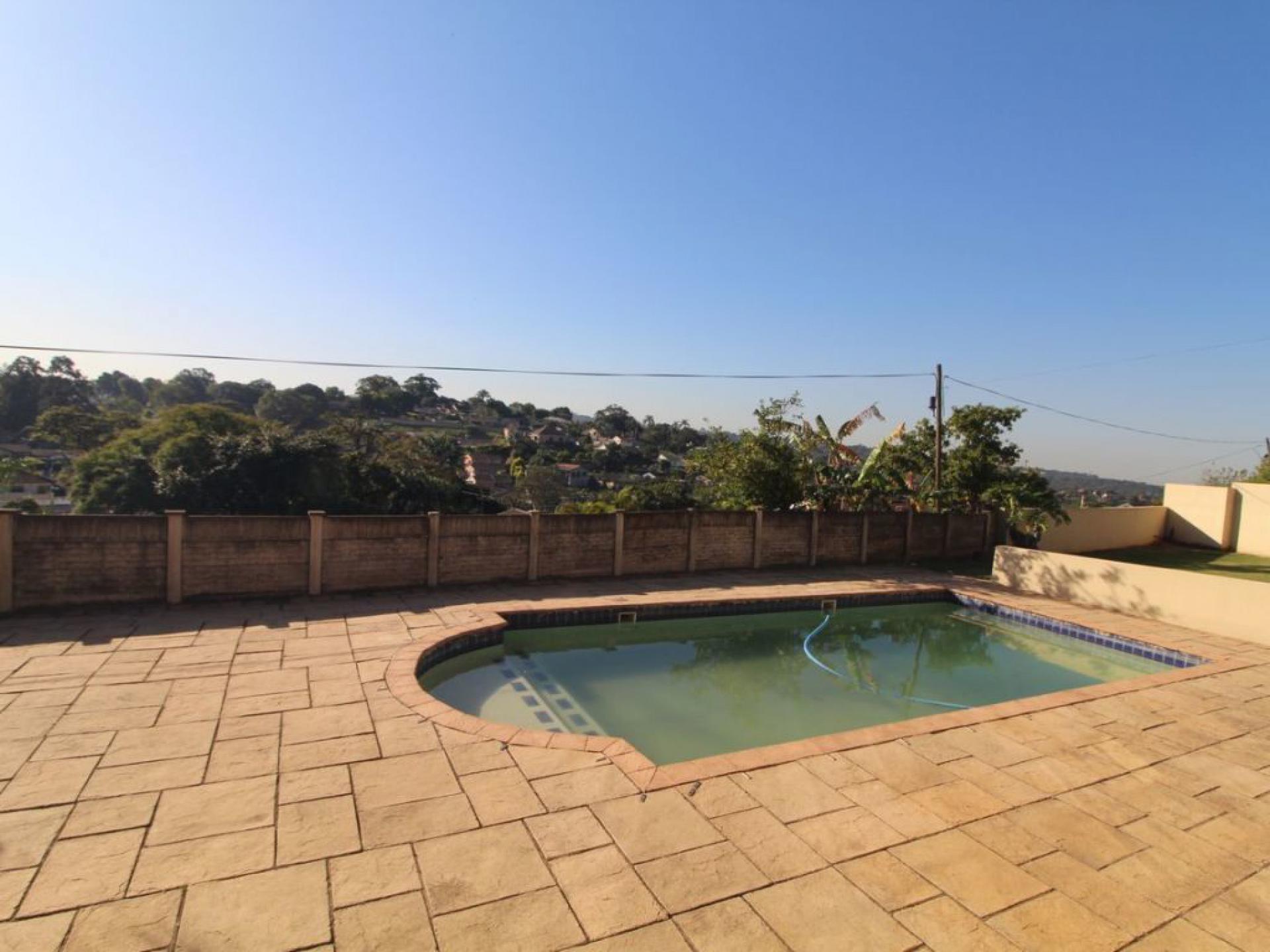  of property in Queensburgh