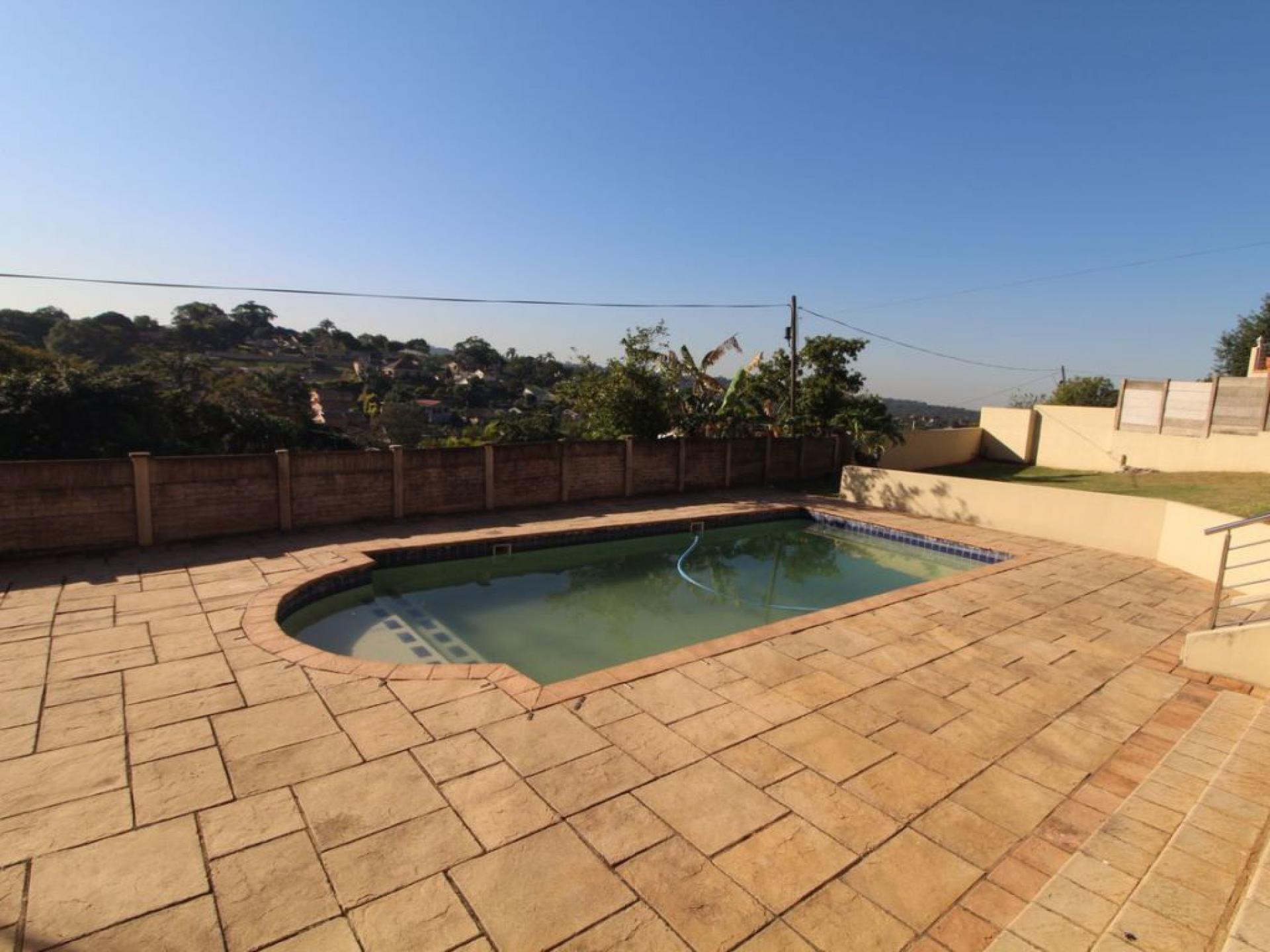  of property in Queensburgh