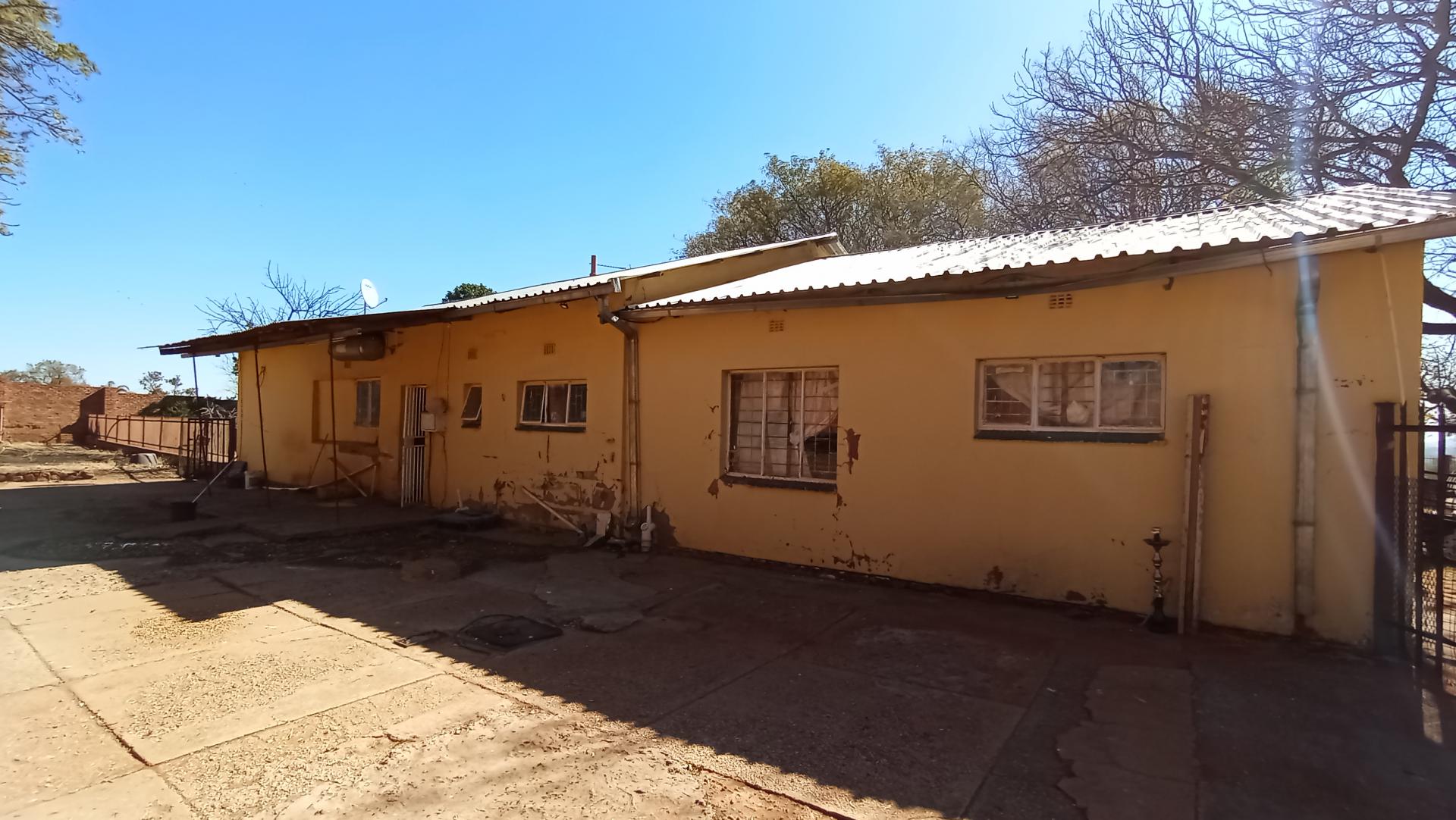 Backyard of property in Pretoria Rural